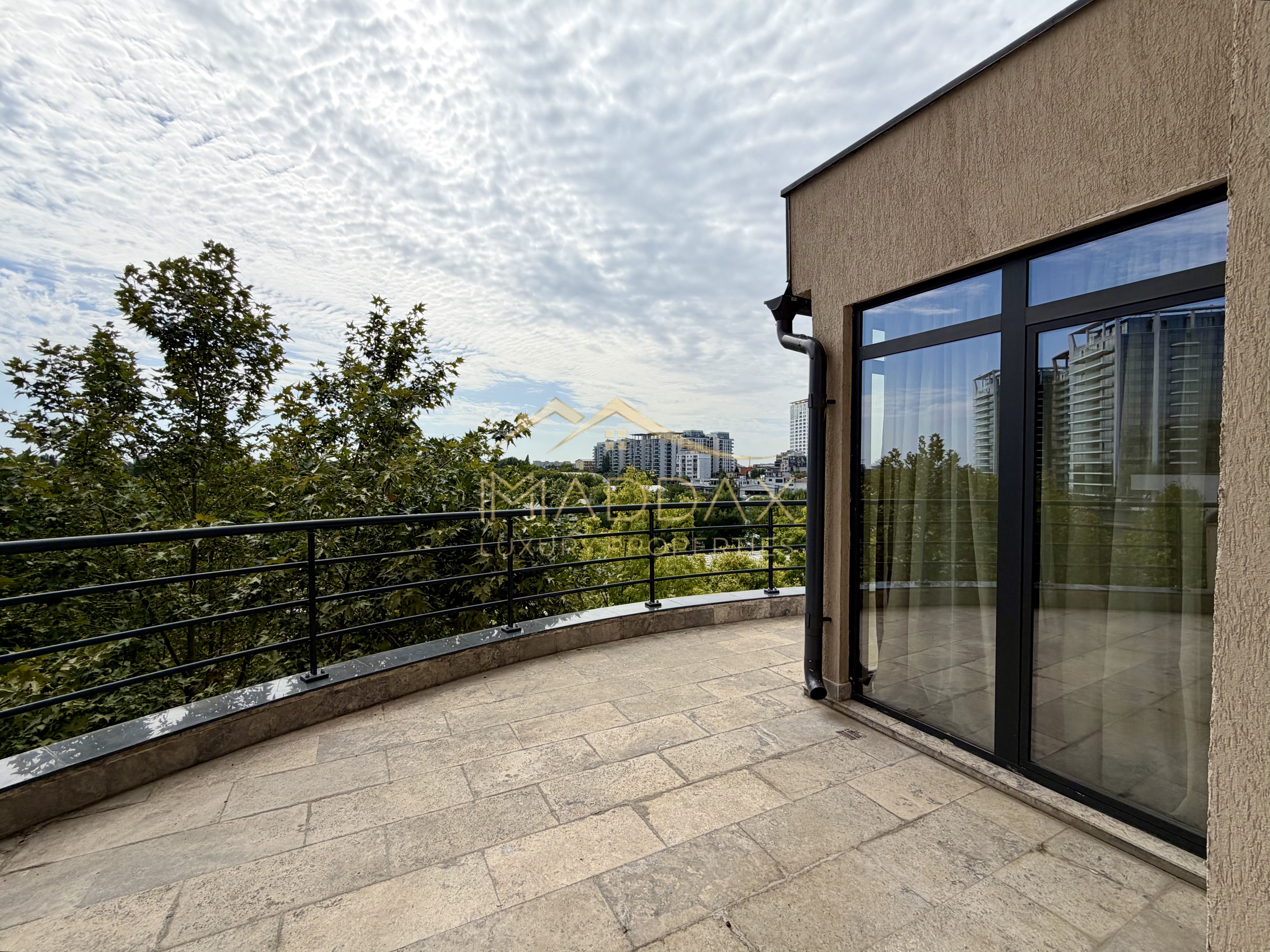 Duplex 4 camere // 179 mp utili + terasa 49 mp / 1 Parcare // Floreasca — fotografia 11