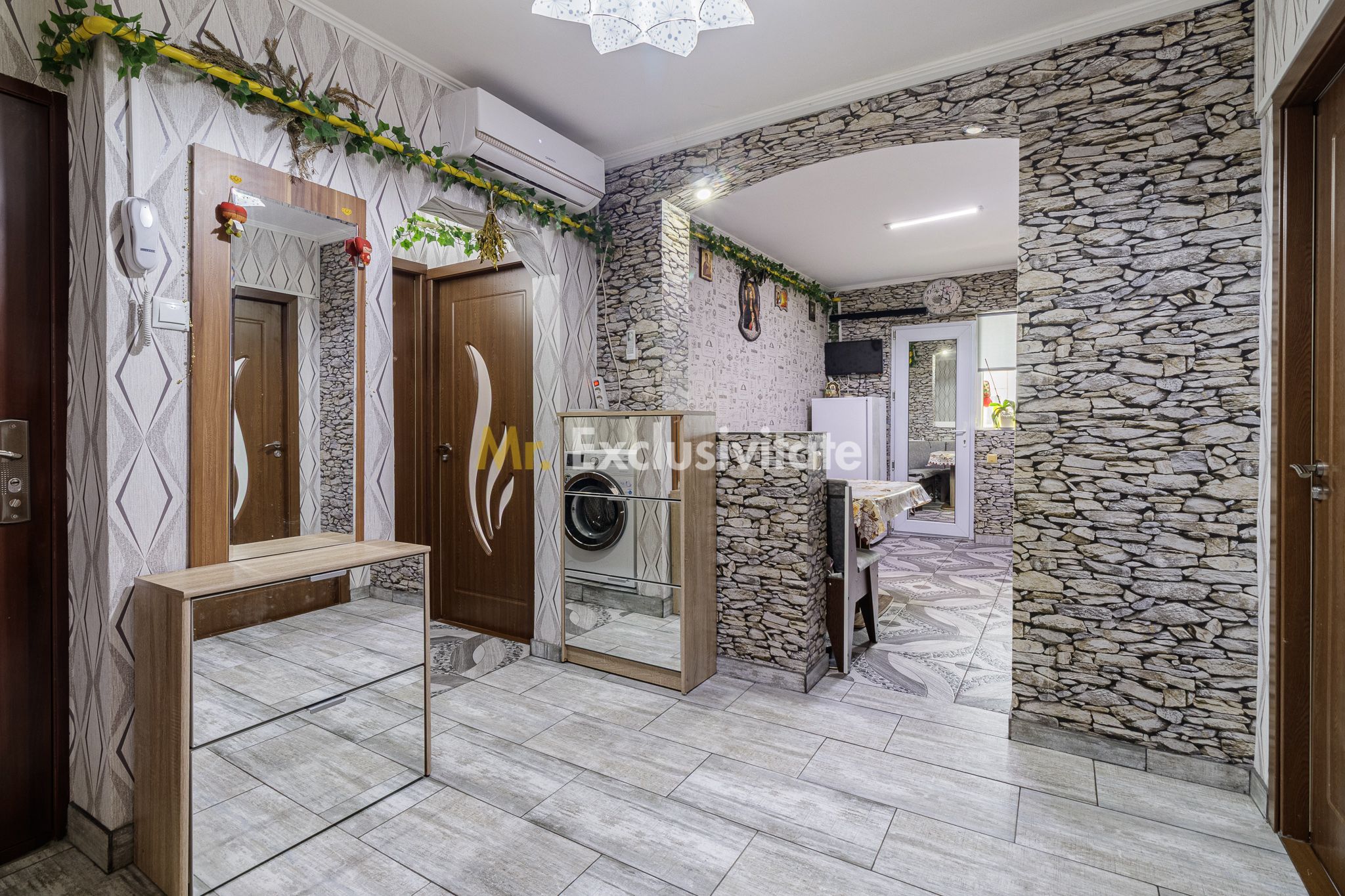 4 camere cu centrala, et 7 din 8 — fotografia 19