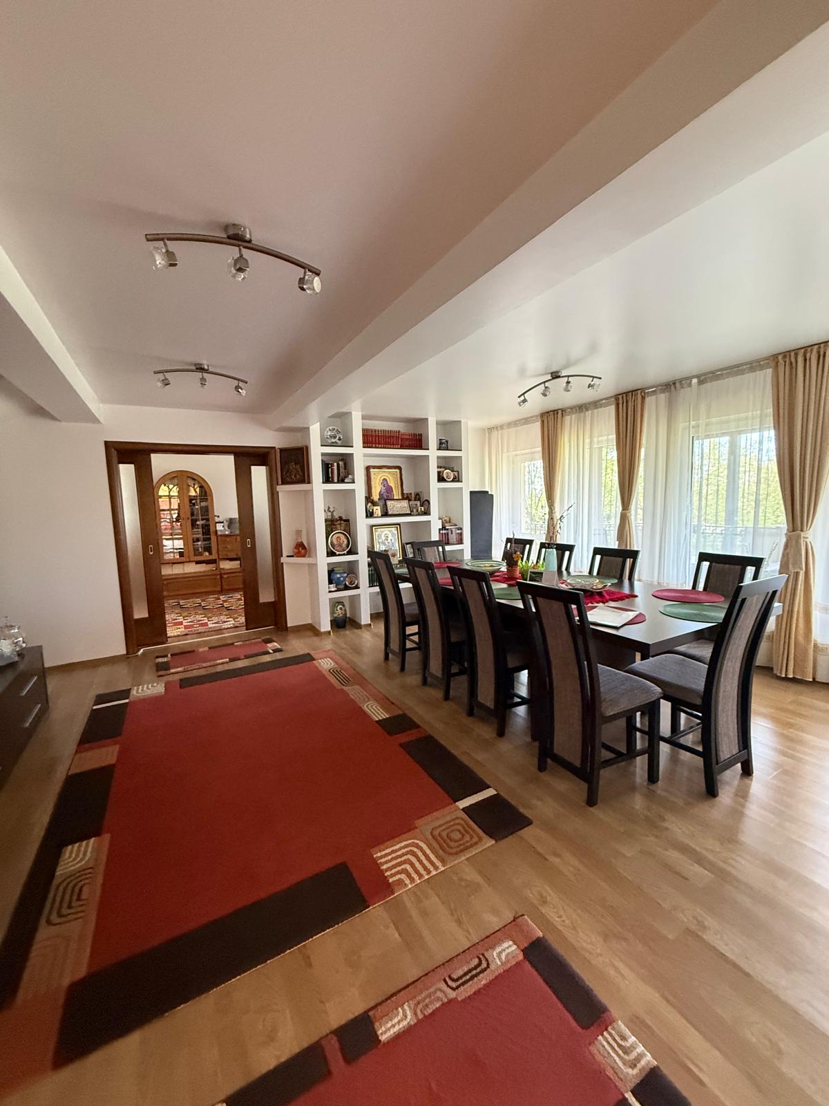 Casa 6 camere, Zona Dragomirna