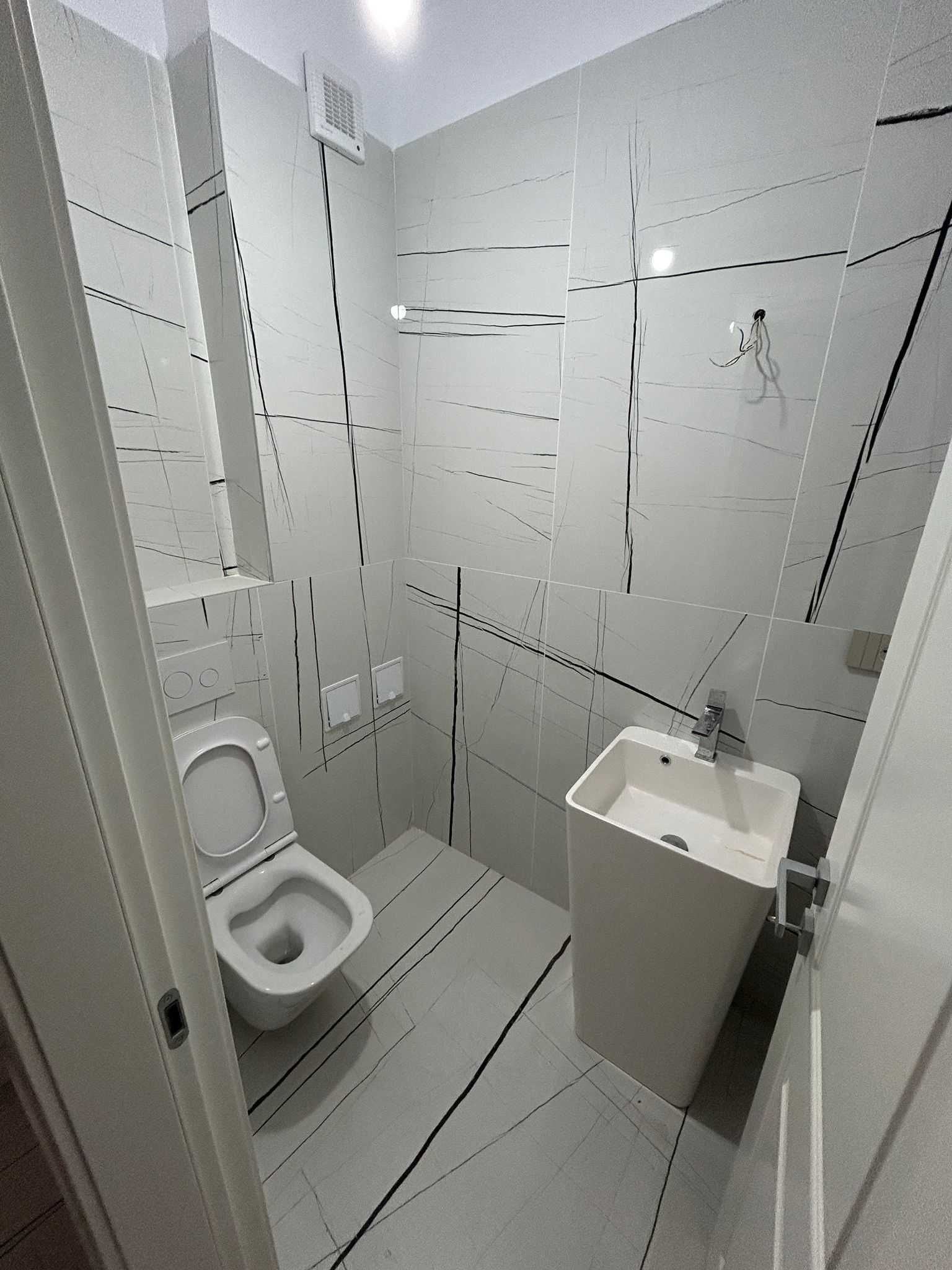 Ag BRASADAS închiriază apt 2 cam 2024 Casa Poporului. — fotografia 6