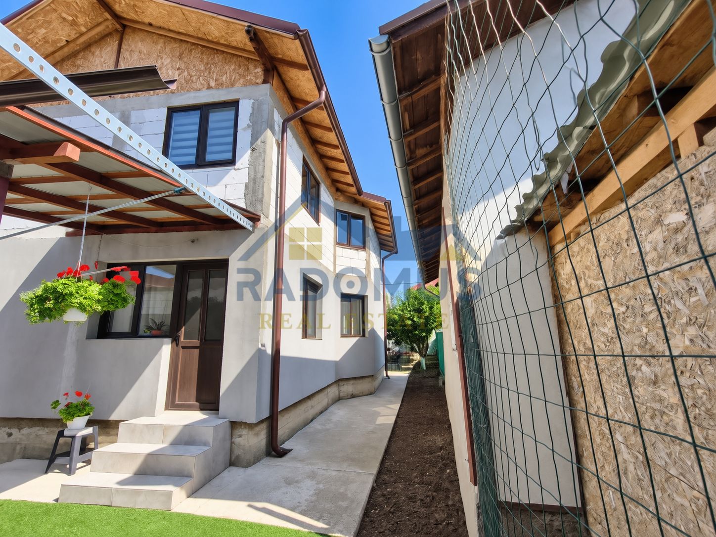 Casa individuala | Urlati | An 2017 | 115 mp | Comision 0% | 85.000 € — fotografia 2