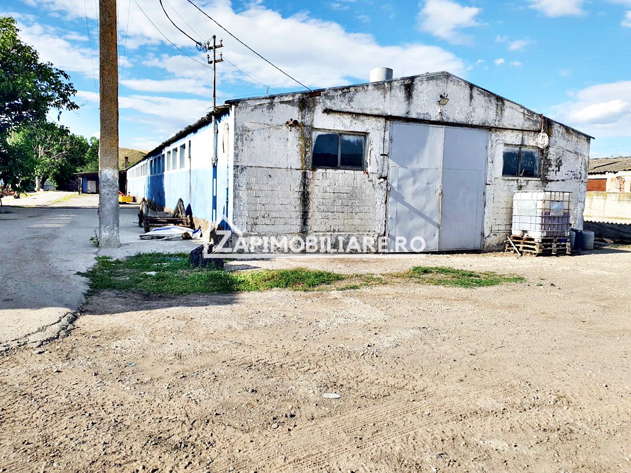 Hale cu suprafete utile de 832 mp si 578 mp. birouri 187 mp — fotografia 6