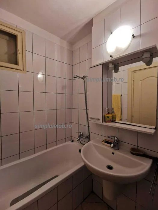 2 Camere Piata Muncii 5 Minute de Metrou — fotografia 7
