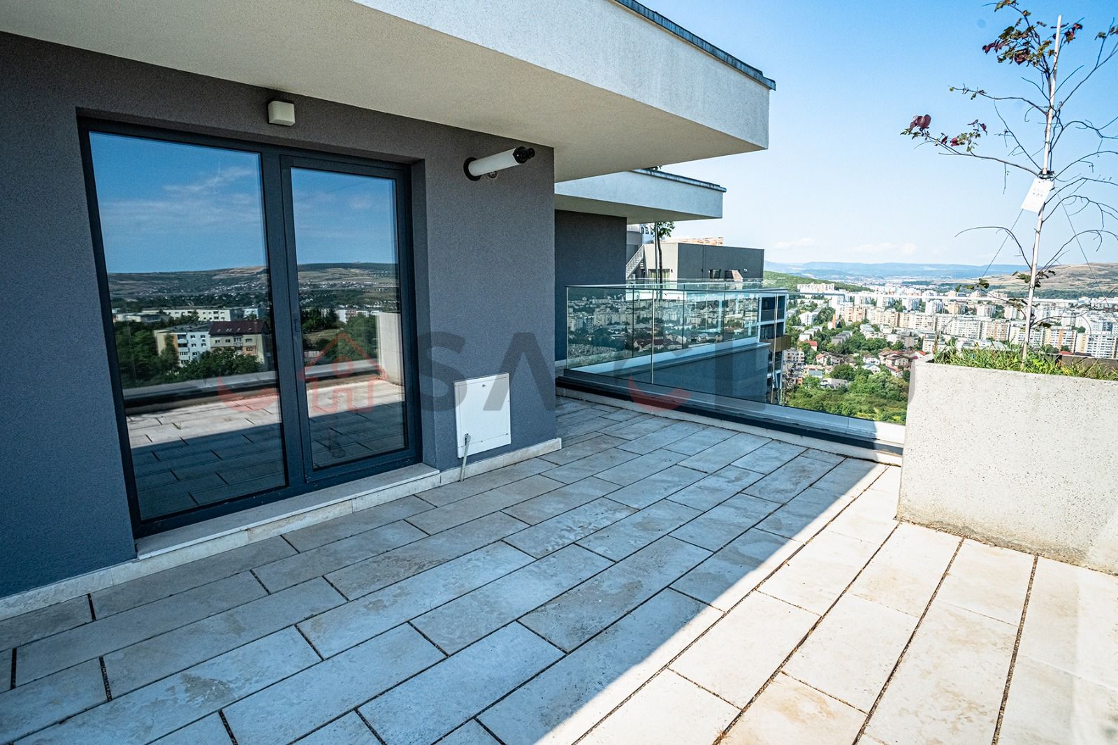 Penthouse zona Lidl Frunzisului - Terasa spatioasa - Semifinisat — fotografia 3