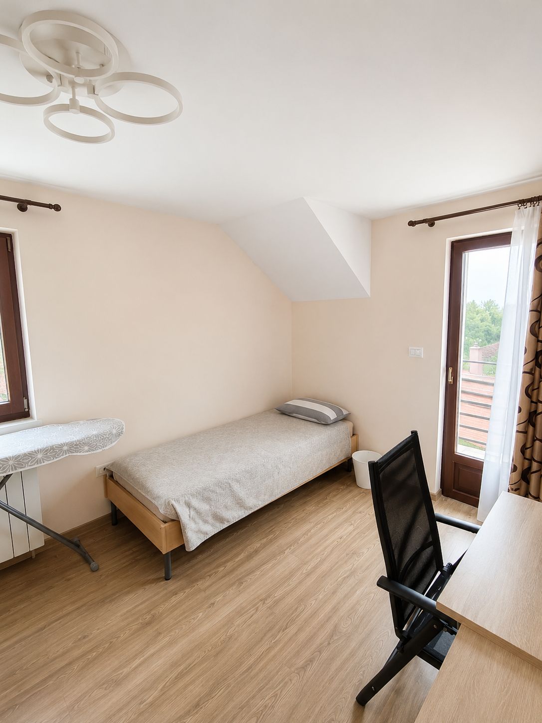 De închiriat | 1/2 Duplex modern în Dumbrăvița | Complet mobilat — fotografia 9