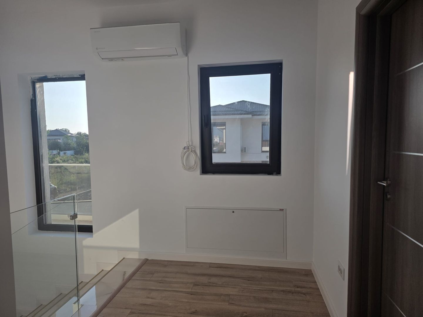 Vilă de Lux P+1 în Tunari –5 Camere, Finisaje Premium — fotografia 13