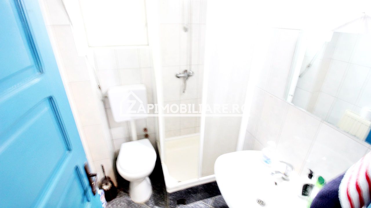 Cazare muncitori 10 camere,3 bucătării,5 băi,10.000 mp teren — fotografia 11