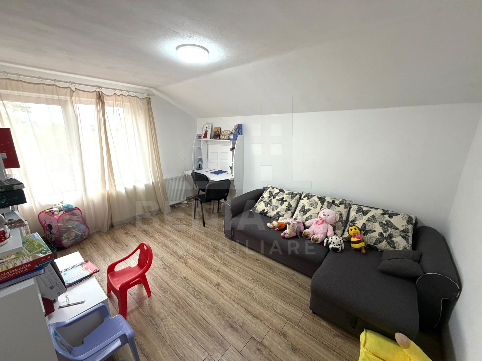Casa moderna P+1- 3 dormitoare - centrala - mobilata utilata - Carcea — fotografia 7
