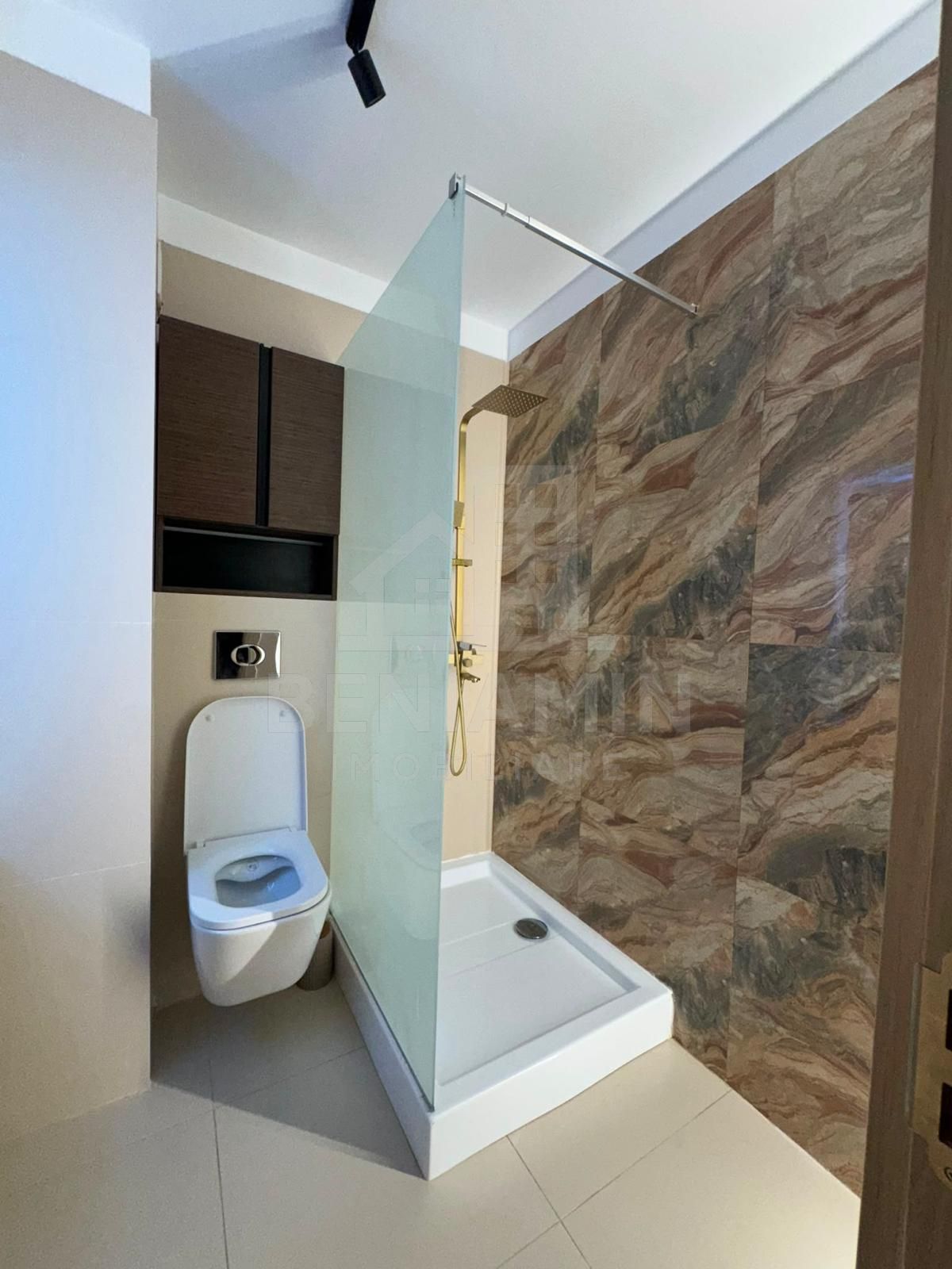 3Camere- 93mp-Ultrafinisat-2Bai-Bloc Nou-Rovine-Bacriz-Comision 0 — fotografia 13