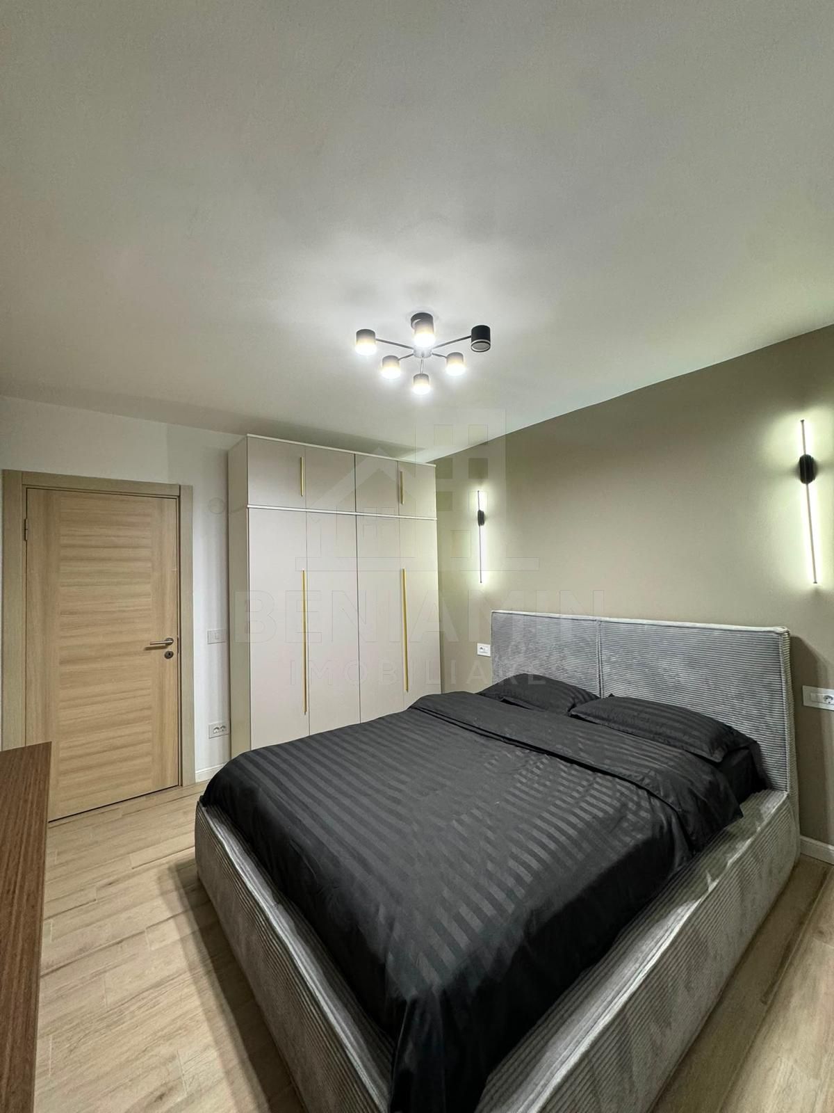 3Camere- 93mp-Ultrafinisat-2Bai-Bloc Nou-Rovine-Bacriz-Comision 0 — fotografia 4