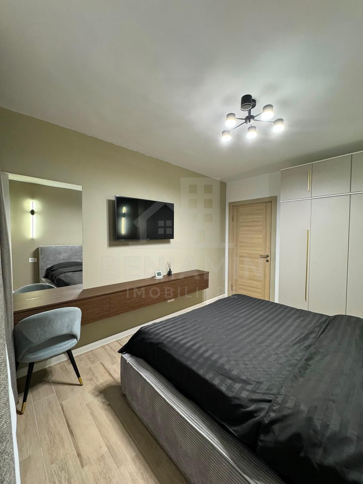3Camere- 93mp-Ultrafinisat-2Bai-Bloc Nou-Rovine-Bacriz-Comision 0 — fotografia 5