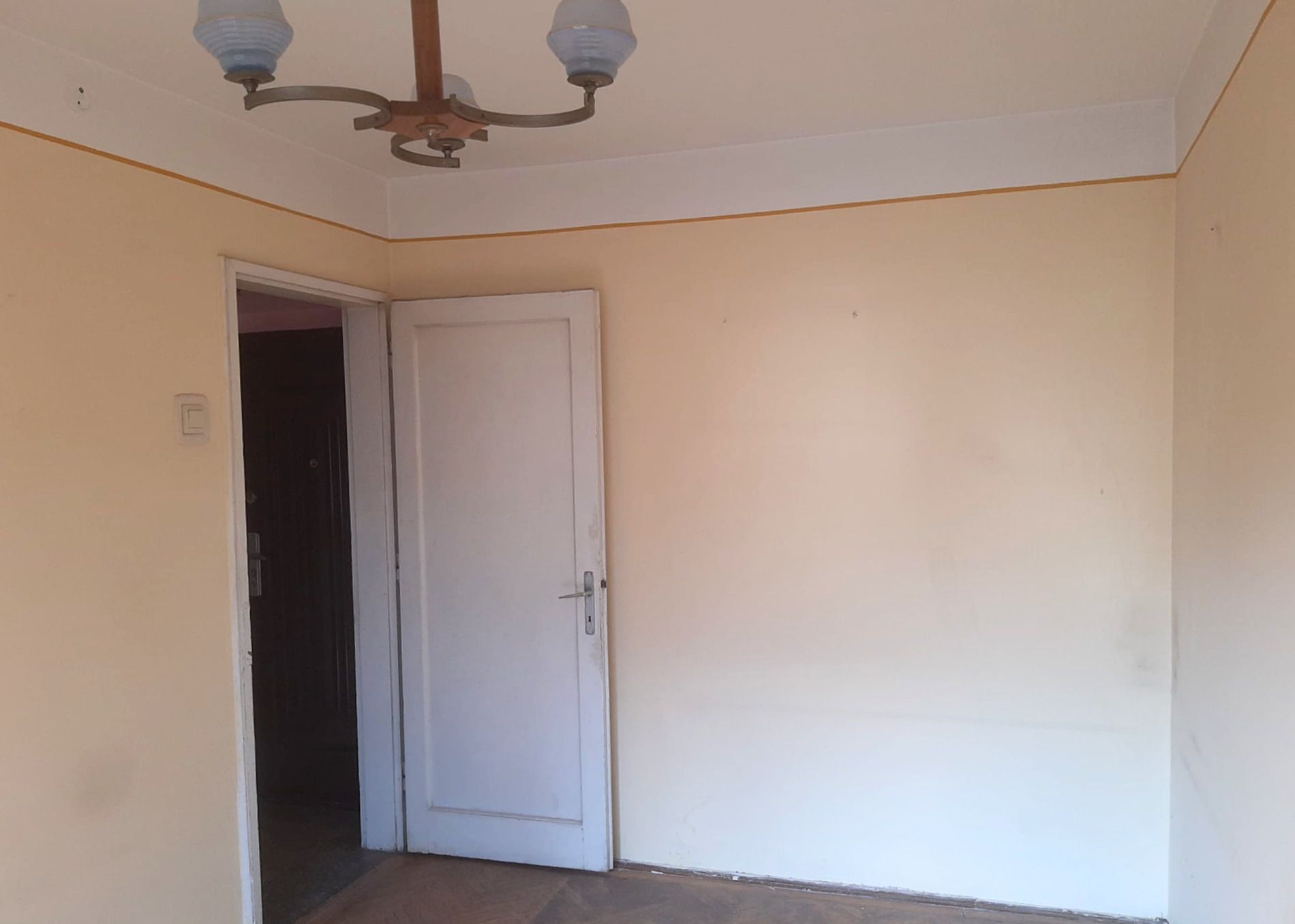 Apartament 2 camere 89000 EUR etaj intermediar foarte aproape de piata Astra — fotografia 11