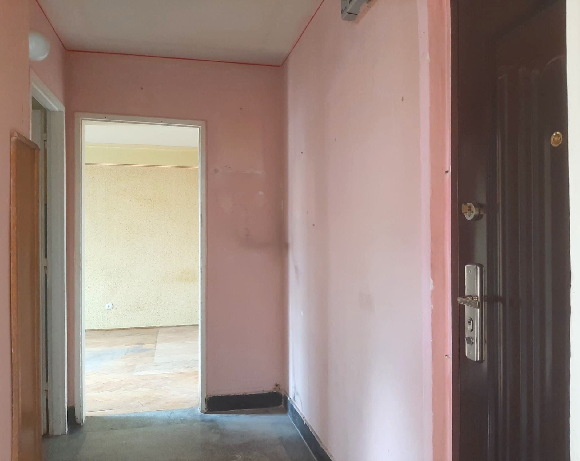 Apartament 2 camere 89000 EUR etaj intermediar foarte aproape de piata Astra — fotografia 12