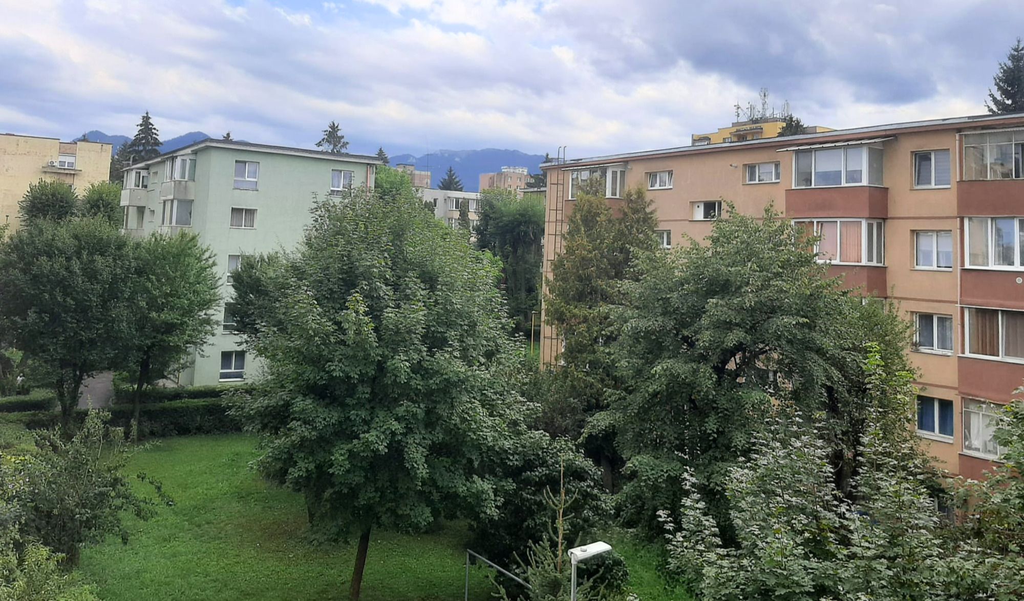 Apartament 2 camere 89000 EUR etaj intermediar foarte aproape de piata Astra — fotografia 5