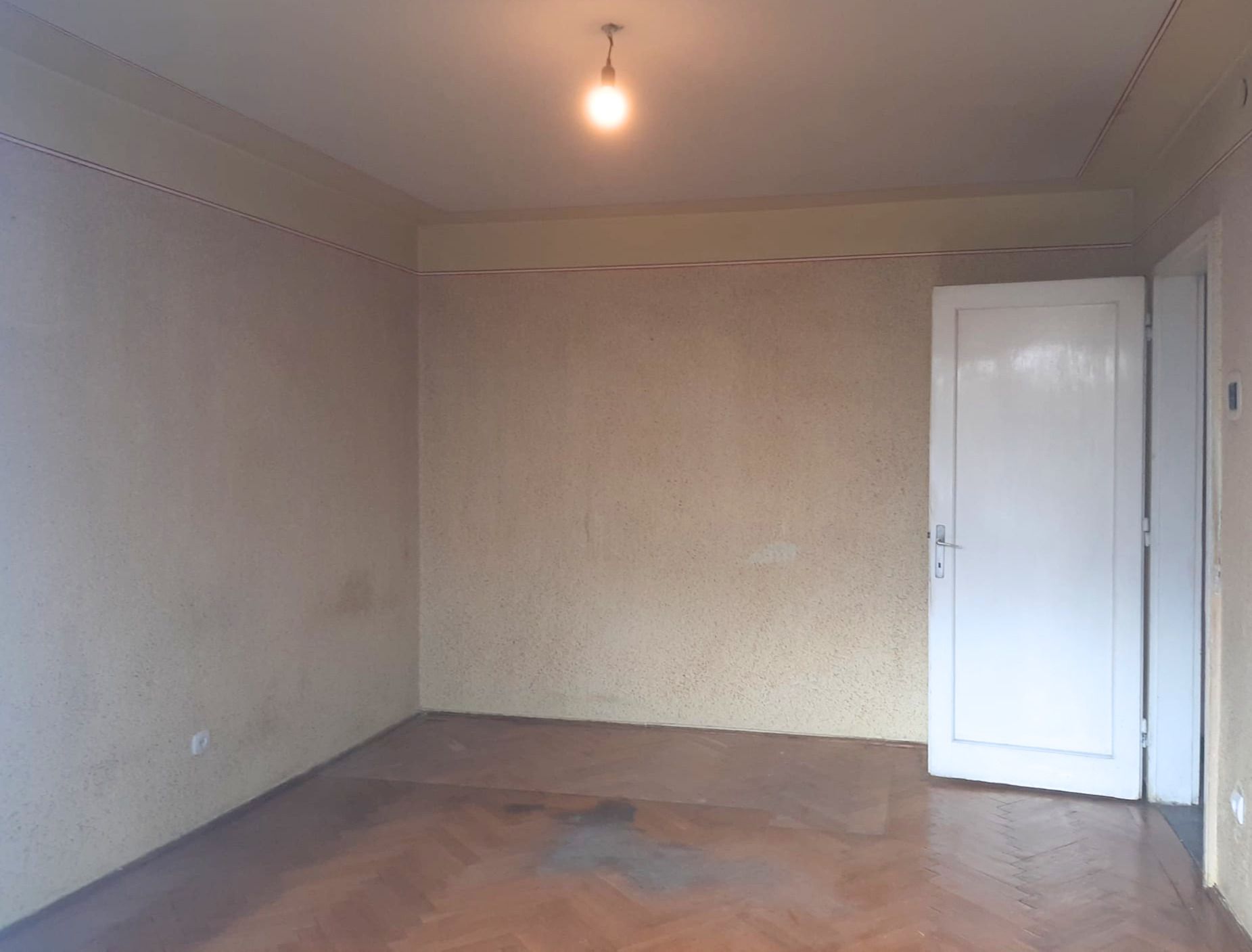 Apartament 2 camere 89000 EUR etaj intermediar foarte aproape de piata Astra — fotografia 7