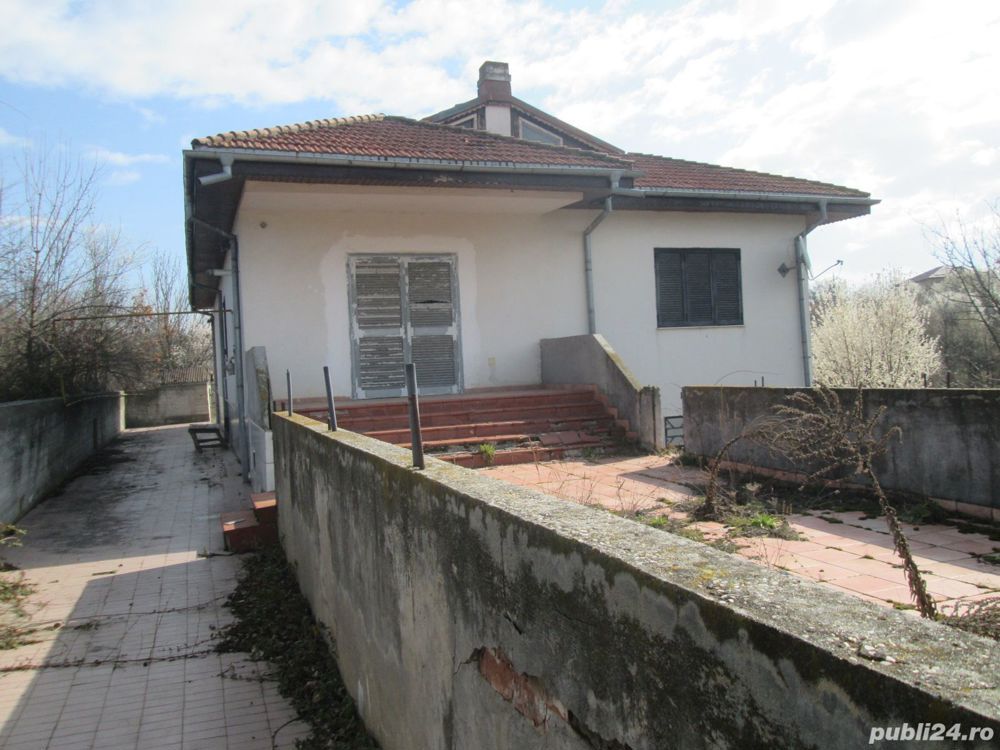 Vand Vila si teren cu deschidere la lac (5128mp) — fotografia 4