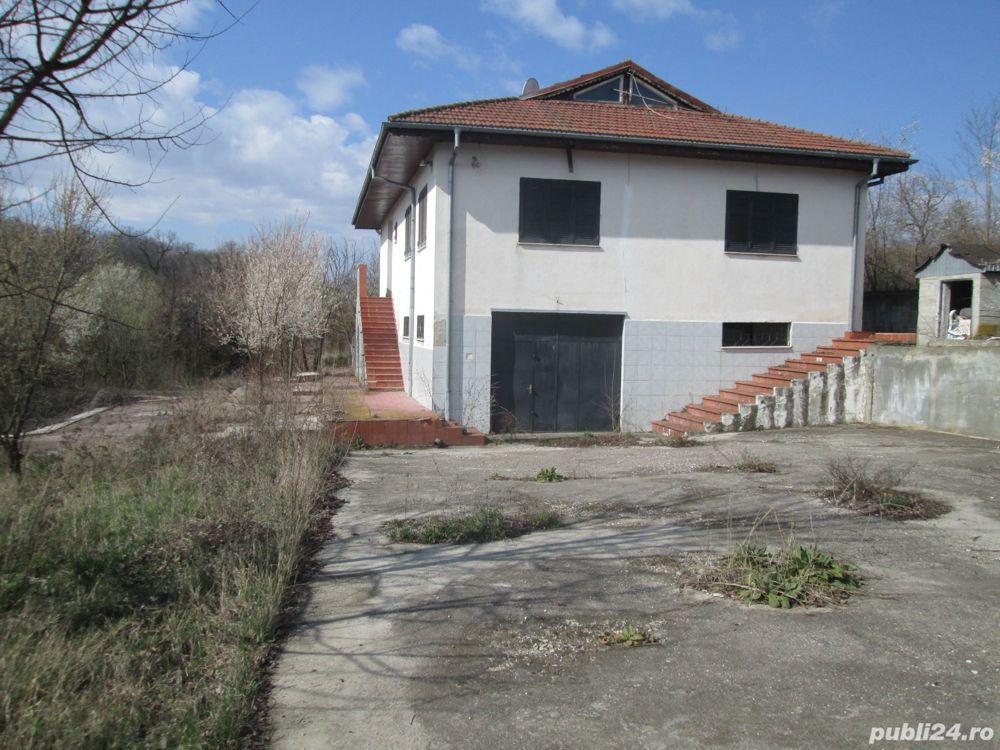 Vand Vila si teren cu deschidere la lac (5128mp) — fotografia 6