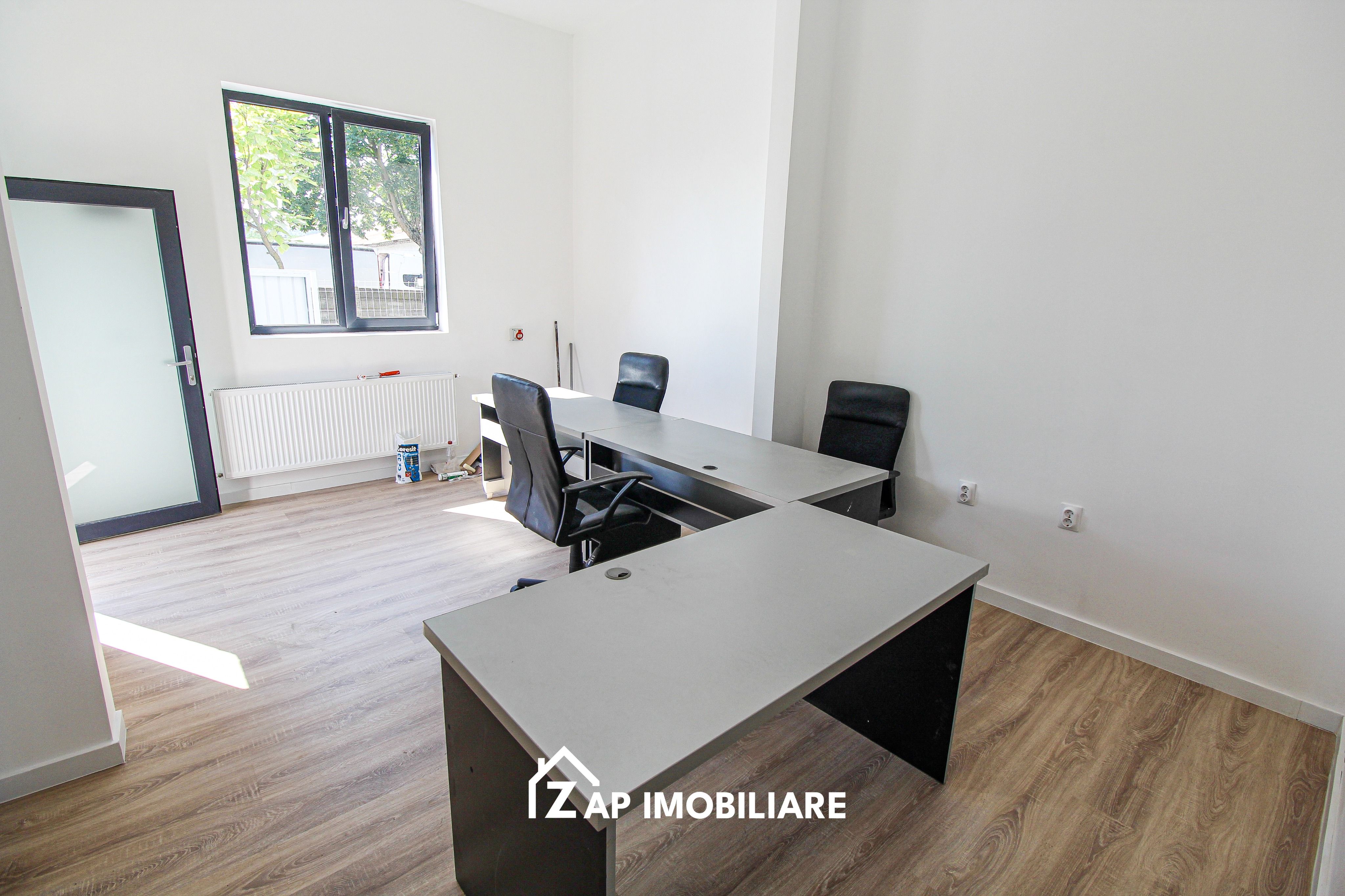 Spatiu birou + Garsoniera + 2 Parcari - Prima inchiriere — fotografia 3