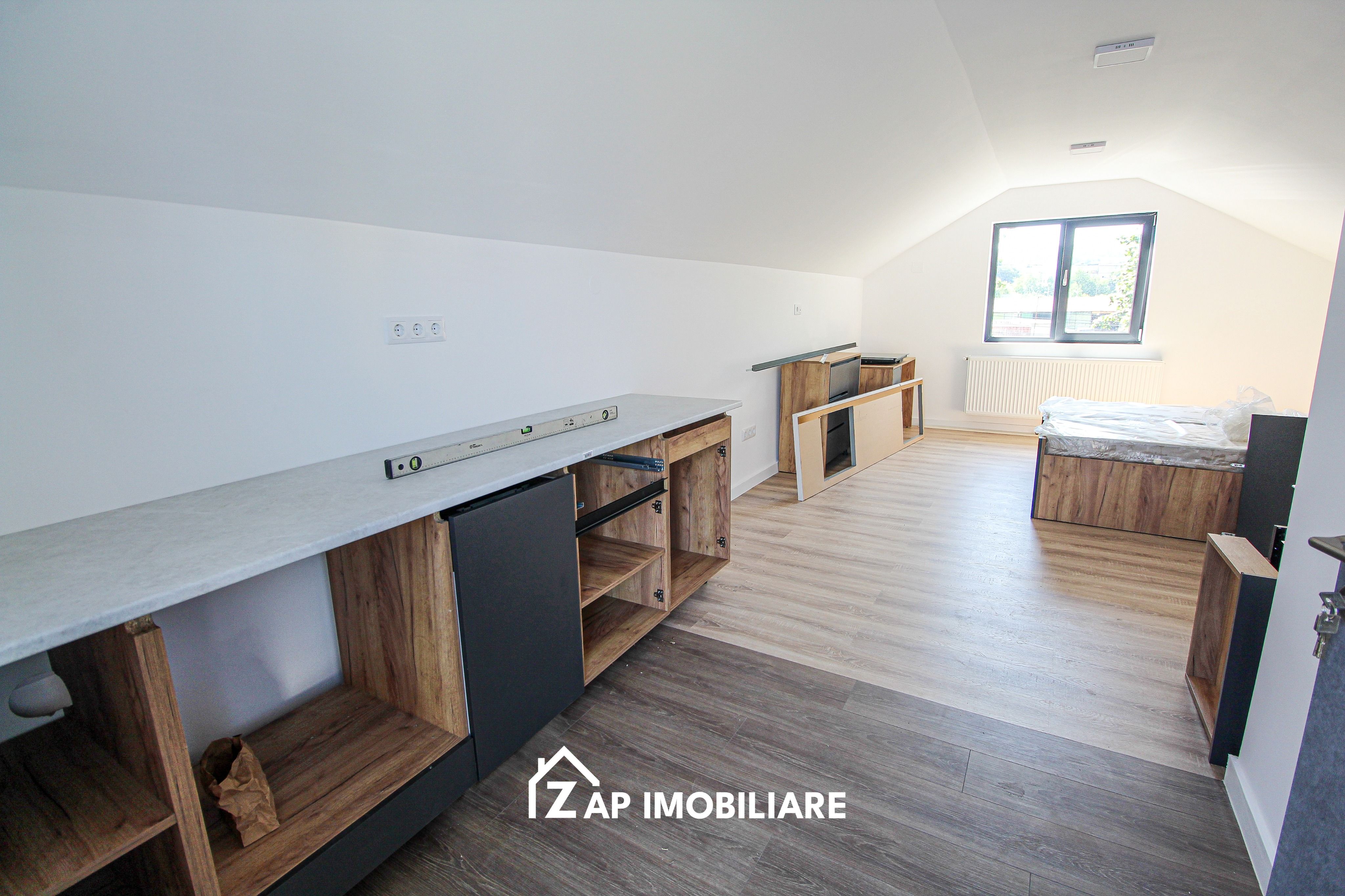 Spatiu birou + Garsoniera + 2 Parcari - Prima inchiriere — fotografia 6