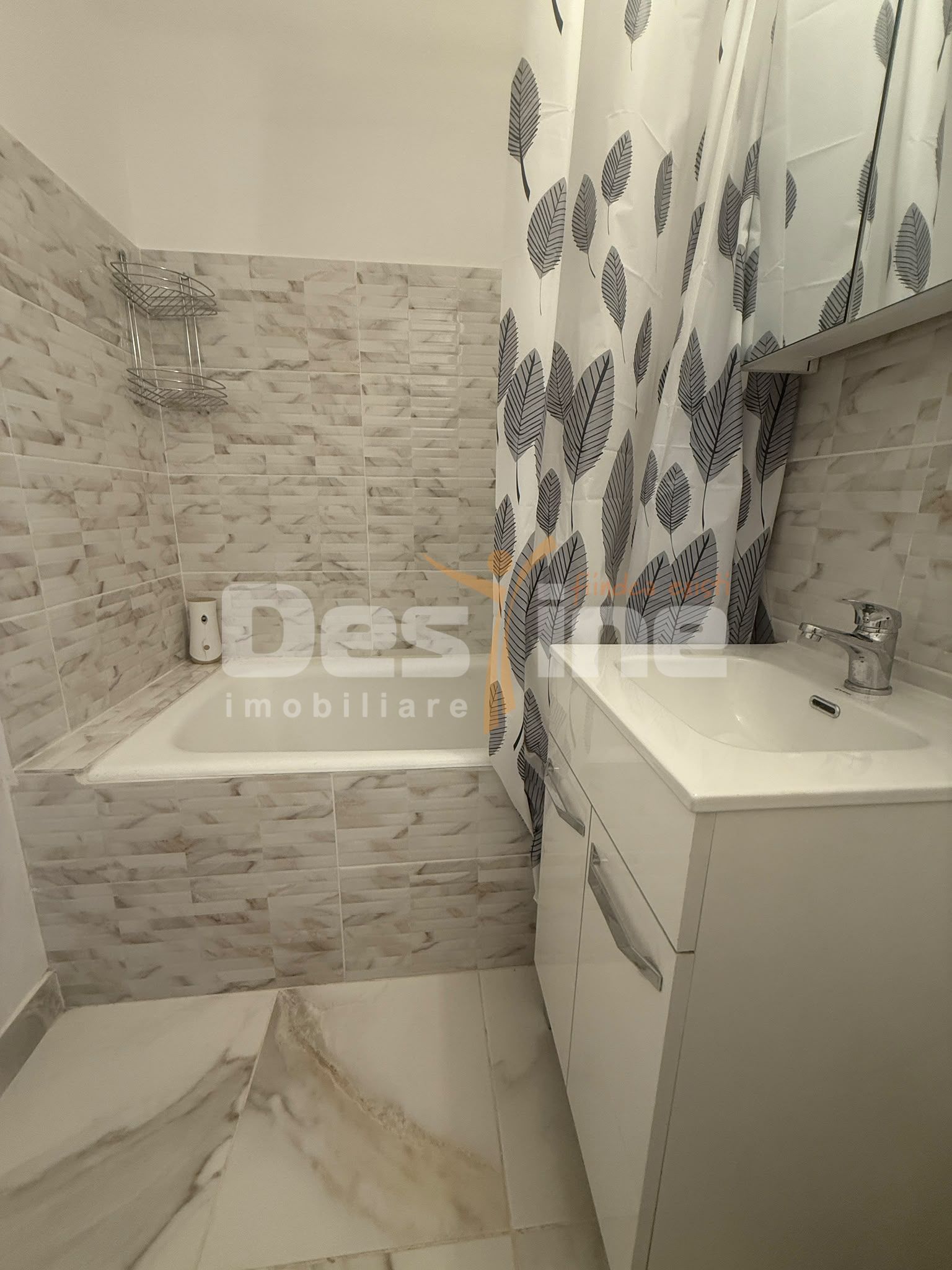 Apartament de inchiriat 3 camere, central Campina! — fotografia 5