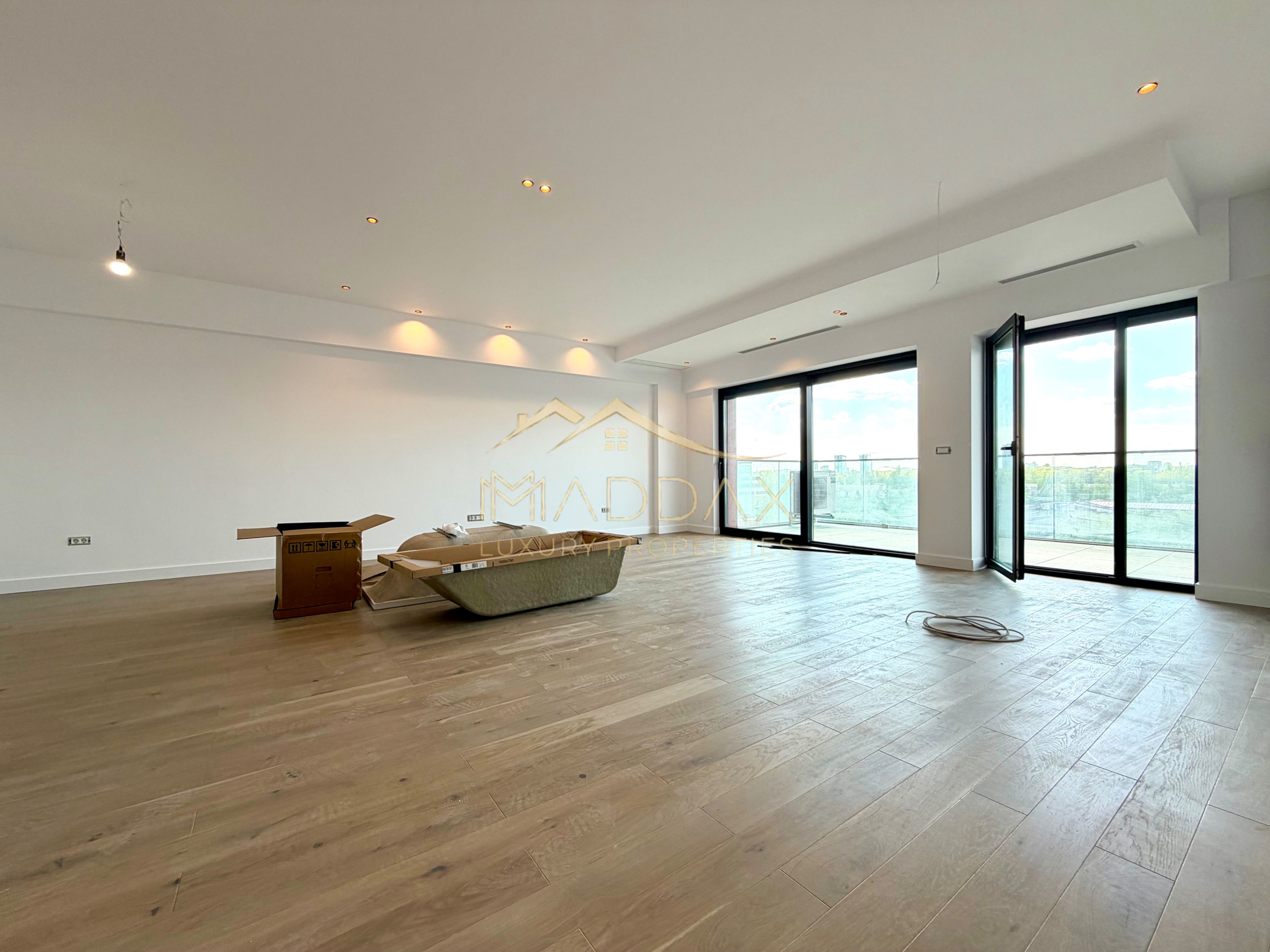 Apartament cu 4 camere *157mp*// 2 parking // Herastrau Park View