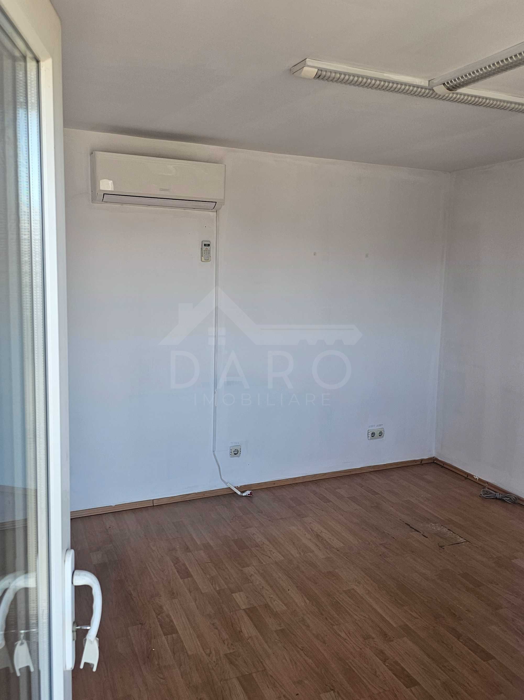 De închiriat spatiù comercial — fotografia 3