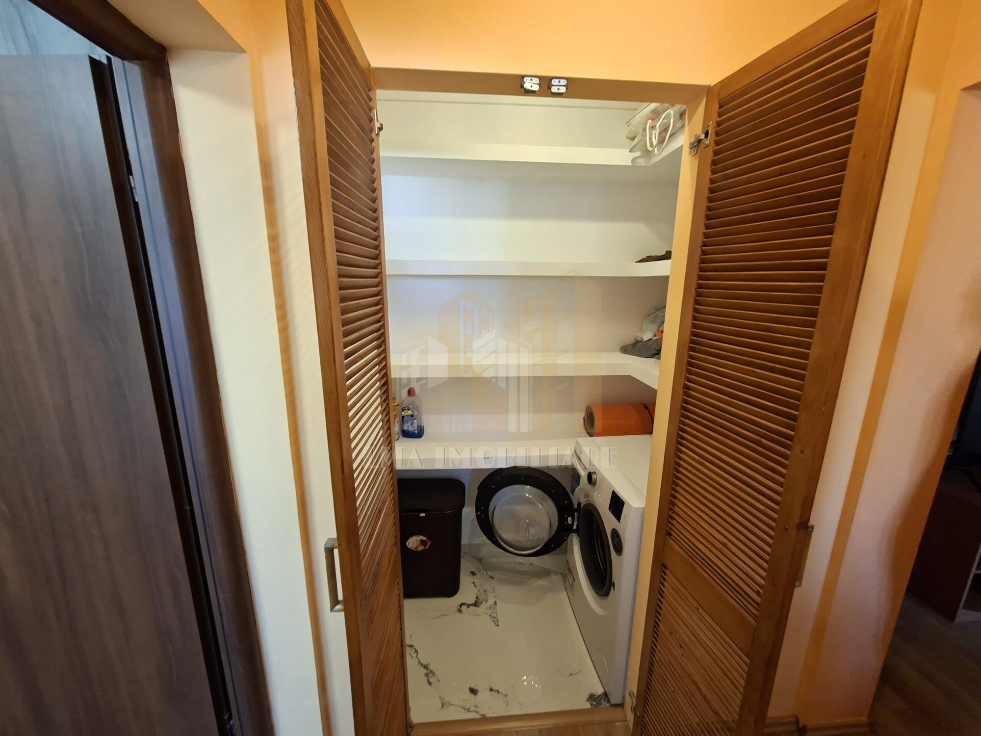 Apartament 2 camere semidecomandat Zizinului Brasov — fotografia 10