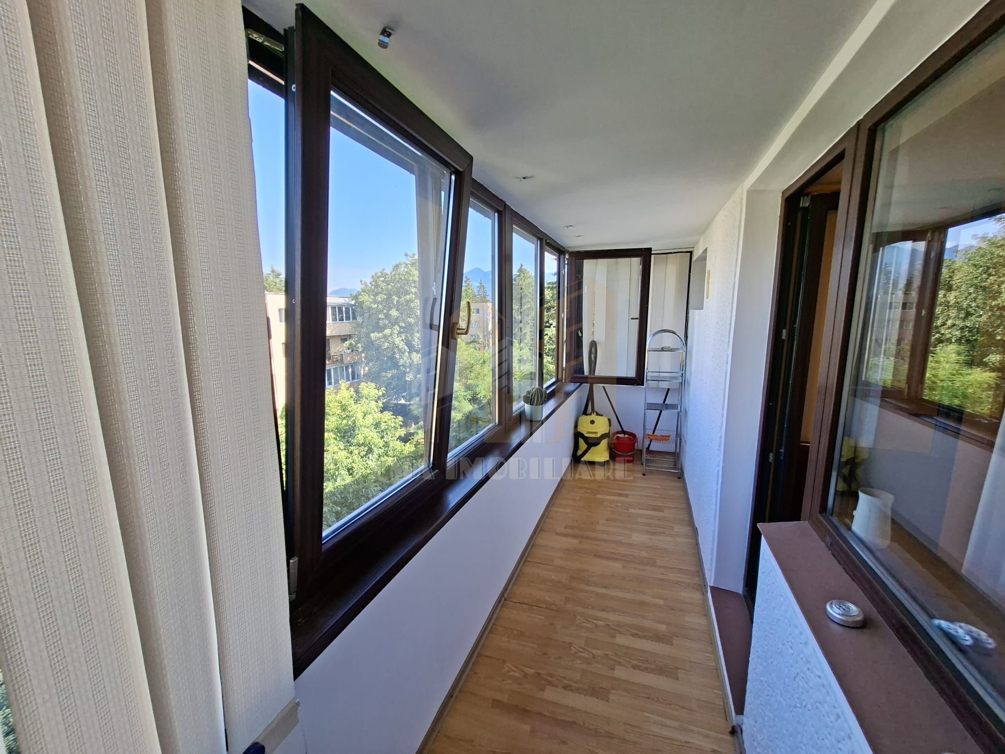 Apartament 2 camere semidecomandat Zizinului Brasov — fotografia 7