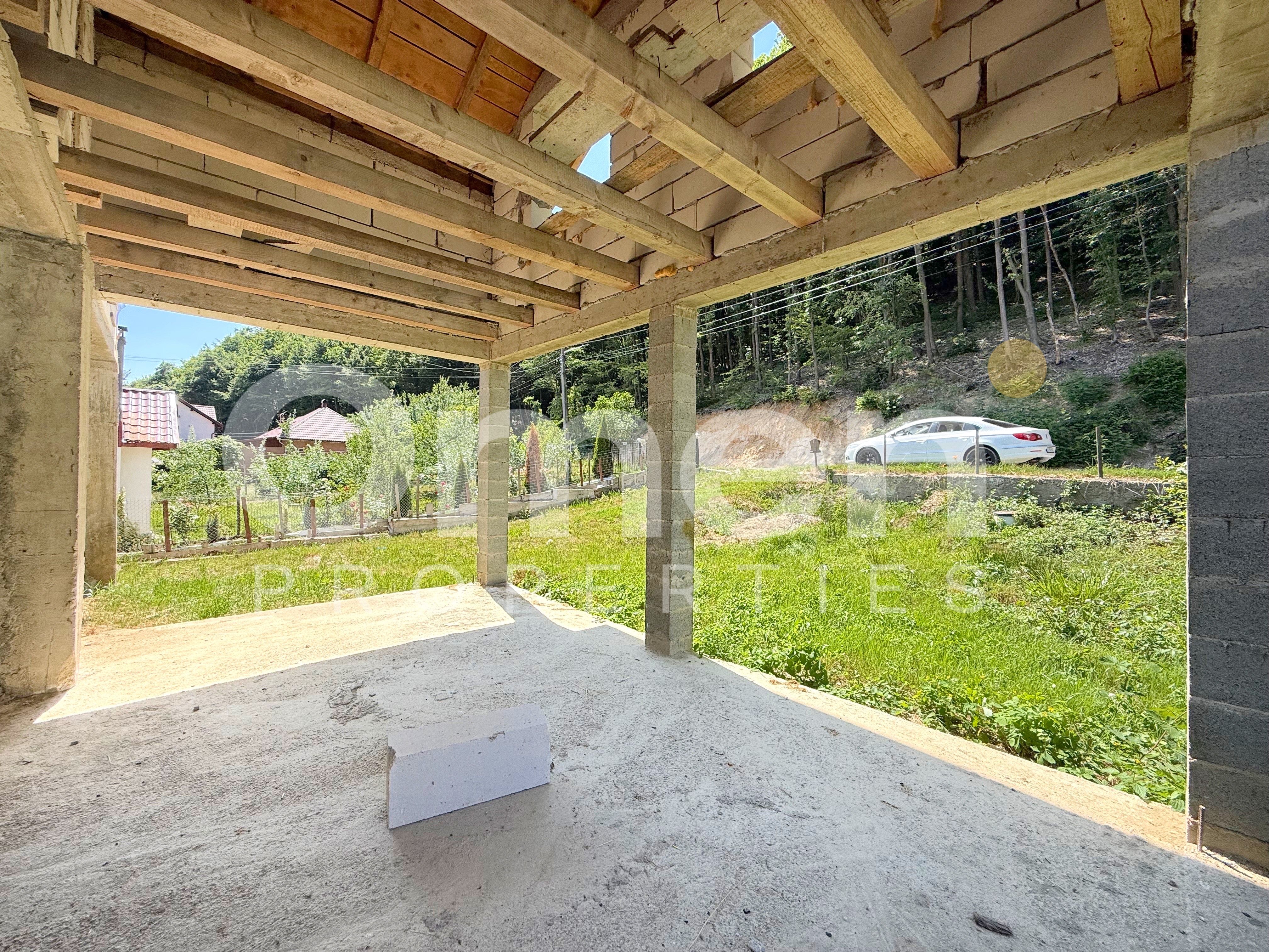 Casa la rosu de 304 mp utili, in Baita,Maramure-colț de rai într-o zonă retrasă — fotografia 10