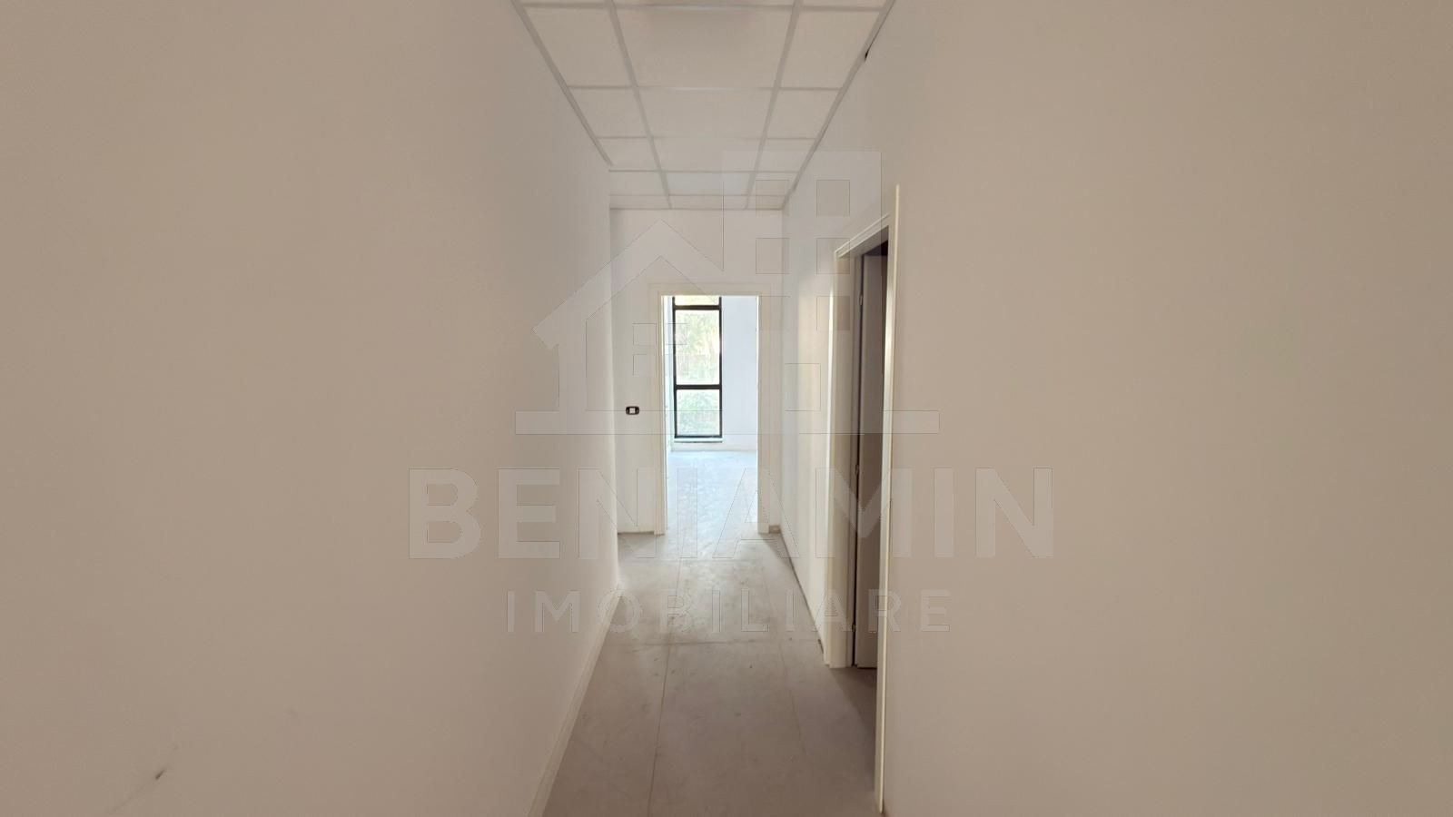 Spatiu 530mp-pentru-Policlinica-sau-Clinica-Medicala -Auchan Chimie — fotografia 13