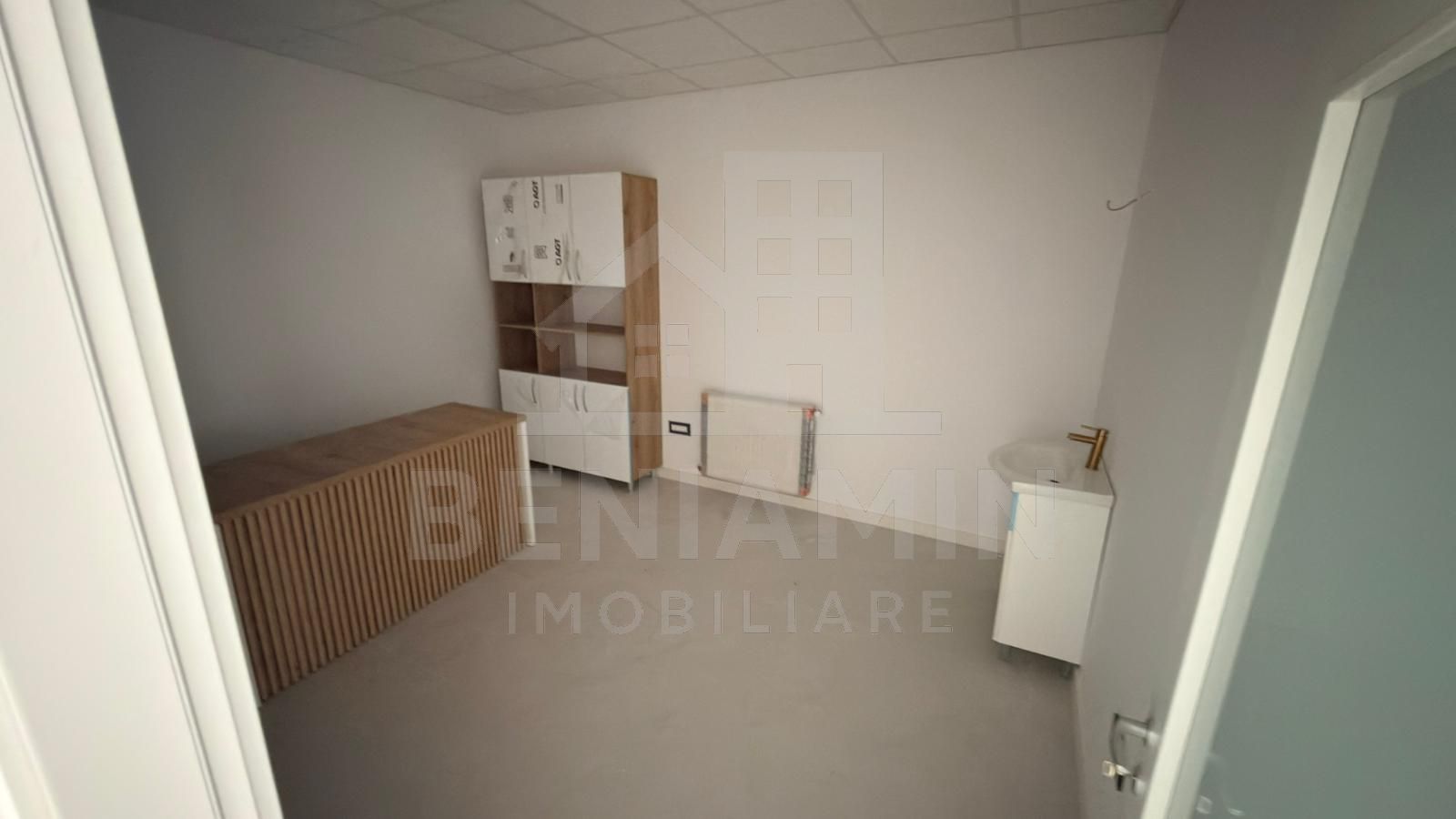 Spatiu 530mp-pentru-Policlinica-sau-Clinica-Medicala -Auchan Chimie — fotografia 9