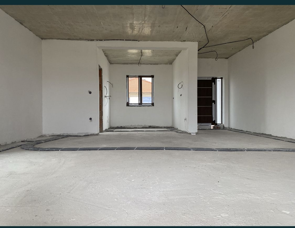 Casa semifinisata in Lazuri — fotografia 3