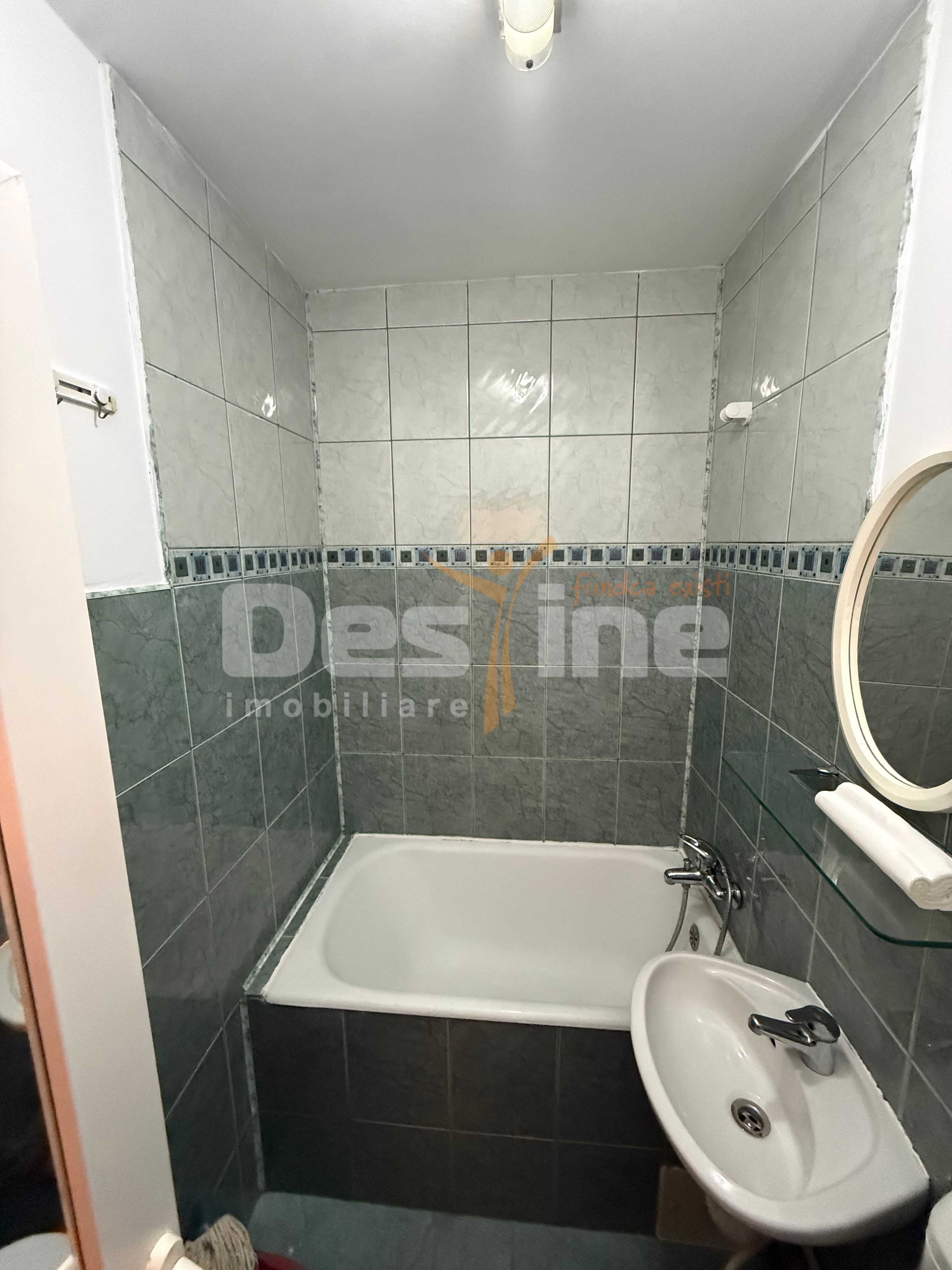 Garsoniera, etaj 4, zona Ioşia- Alexandru Cazaban — fotografia 5