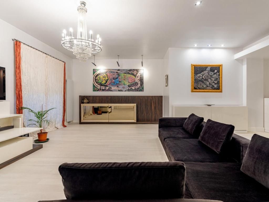 Prima linie | 5 camere | Vis-a-vis Herastrau | Pretabil rezidential & ambasada — fotografia 5