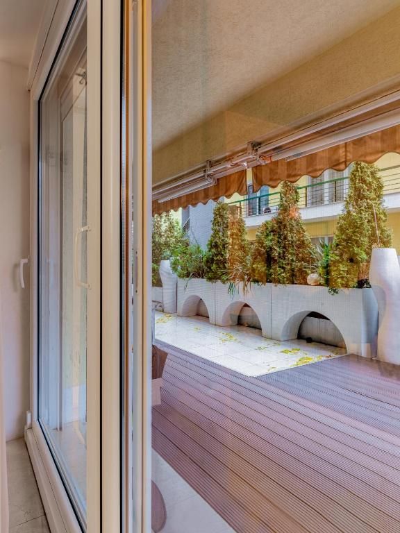 Prima linie | 5 camere | Vis-a-vis Herastrau | Pretabil rezidential & ambasada — fotografia 6