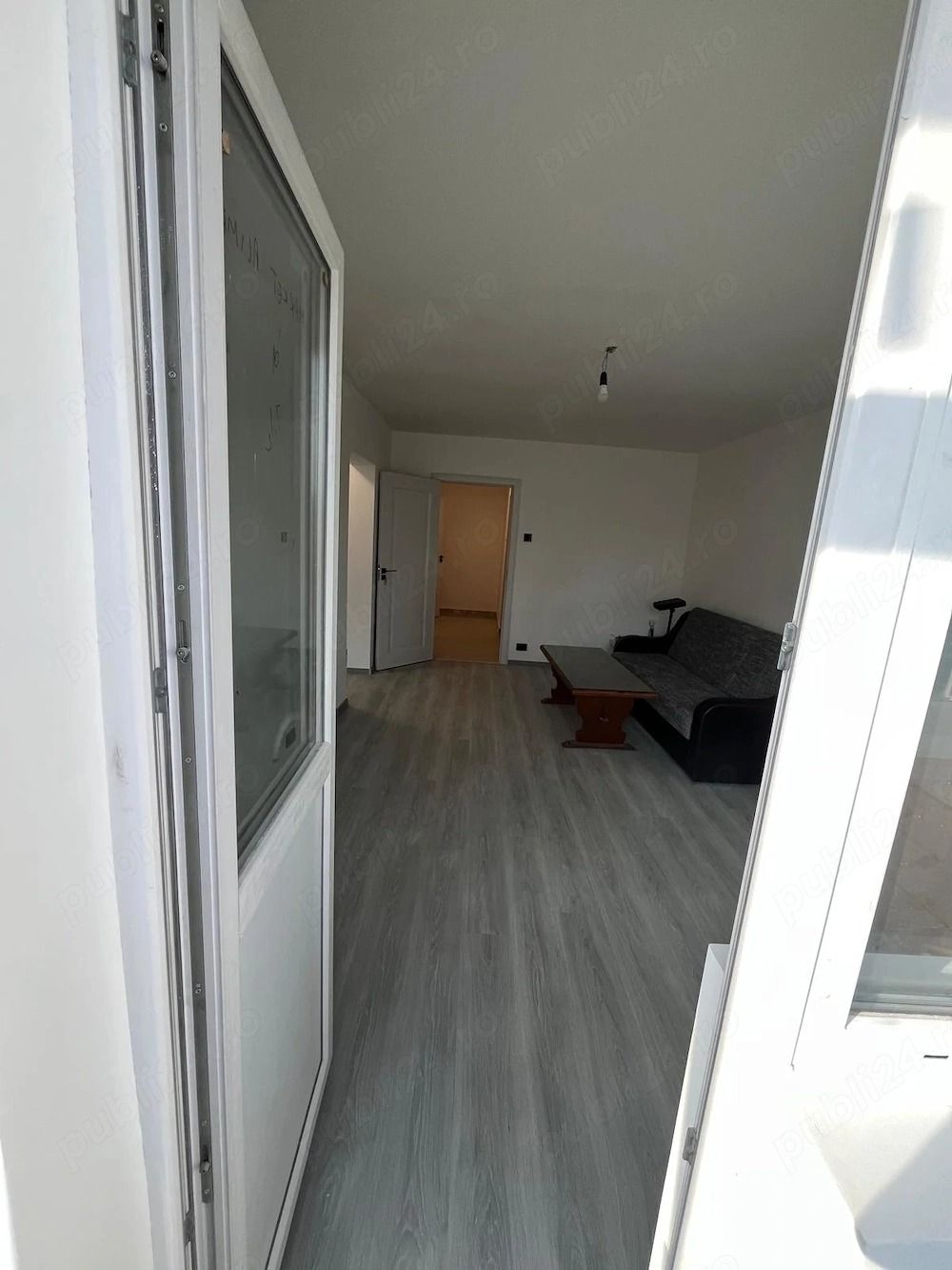 APARTAMENT 2 CAMERE DECOMANDAT RENOVAT — fotografia 3