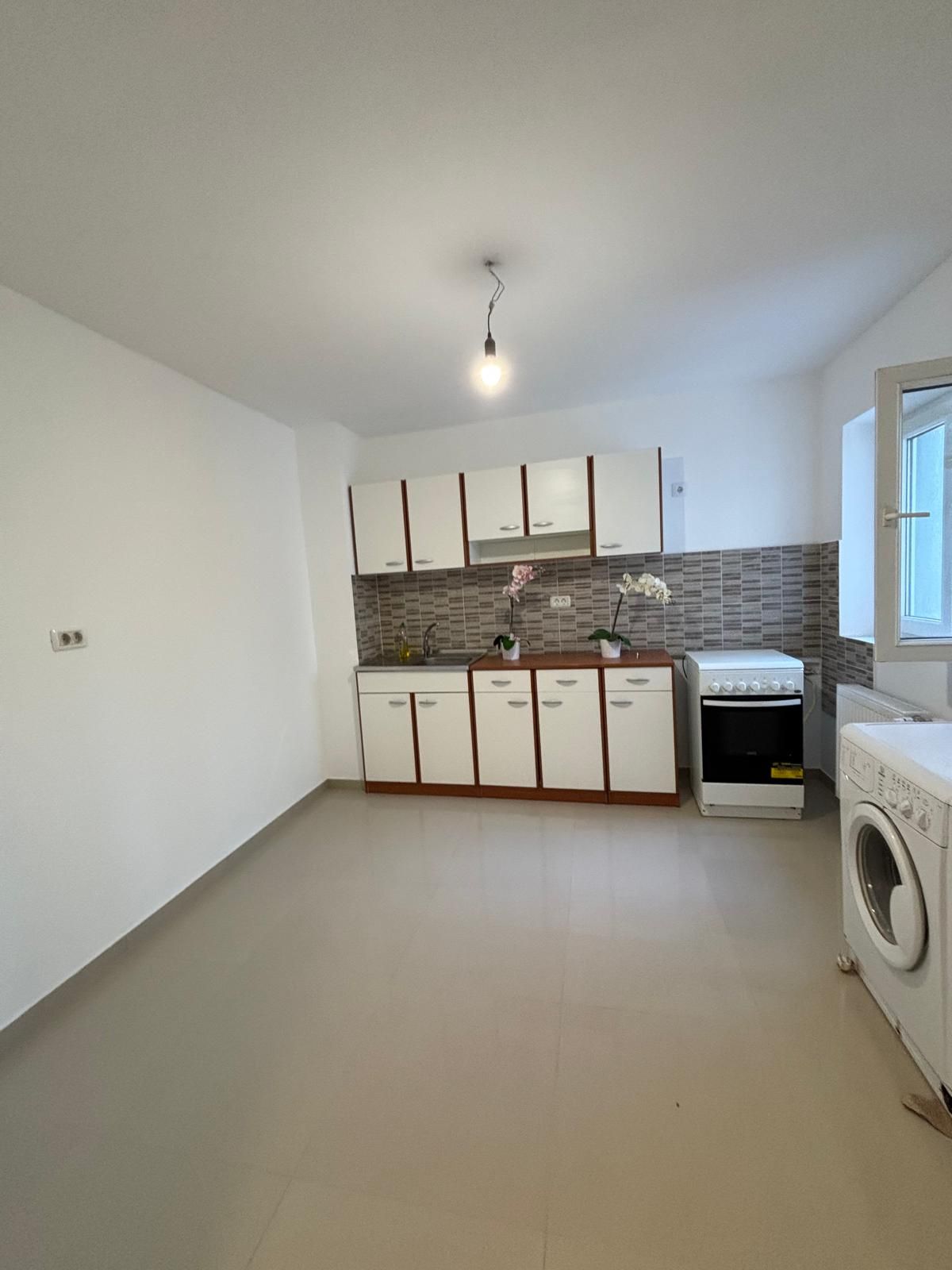 APARTAMENT 2 CAMERE DECOMANDAT RENOVAT — fotografia 4