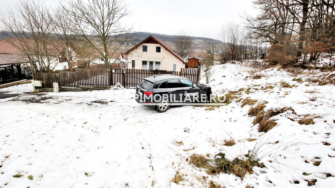 Teren 800 mp.  36 euro mp.Corunca zona Toyota — fotografia 3
