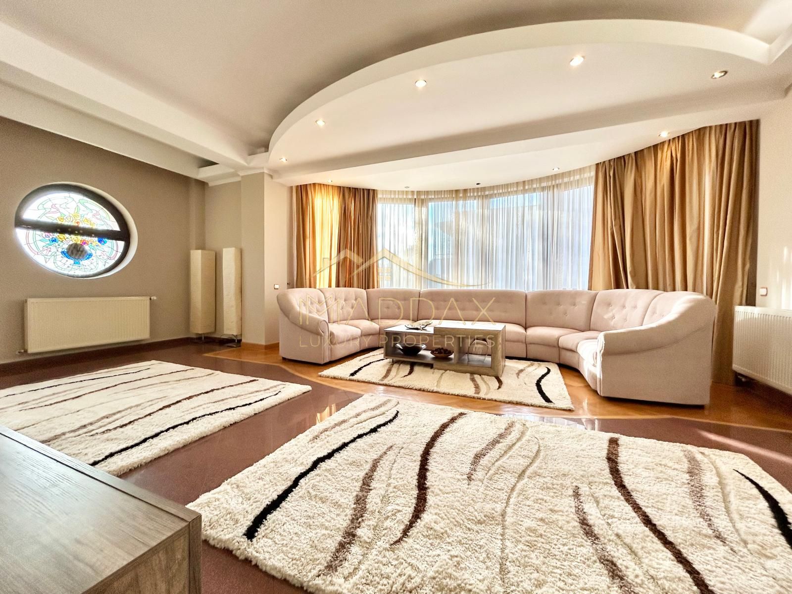 Apartament premium in vila 3 camere - 4 terase I Herastrau ***