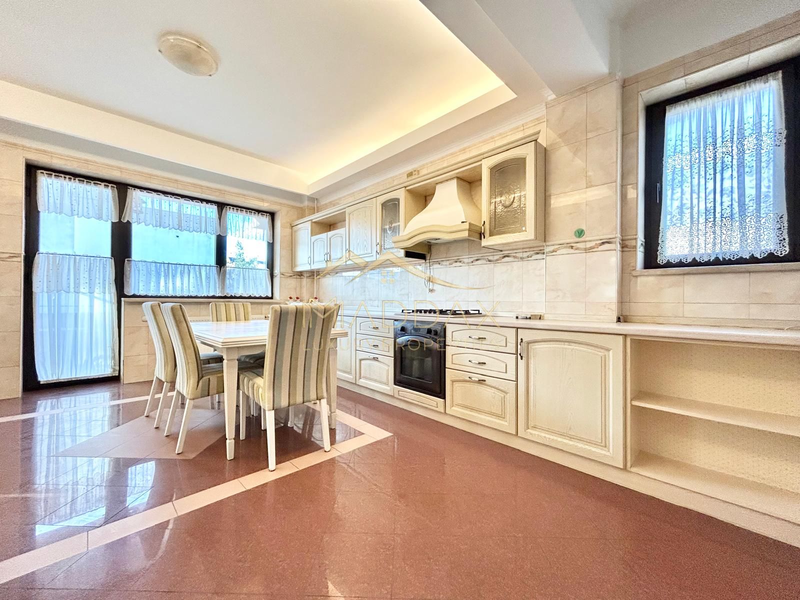 Apartament premium in vila 3 camere - 4 terase I Herastrau *** — fotografia 9