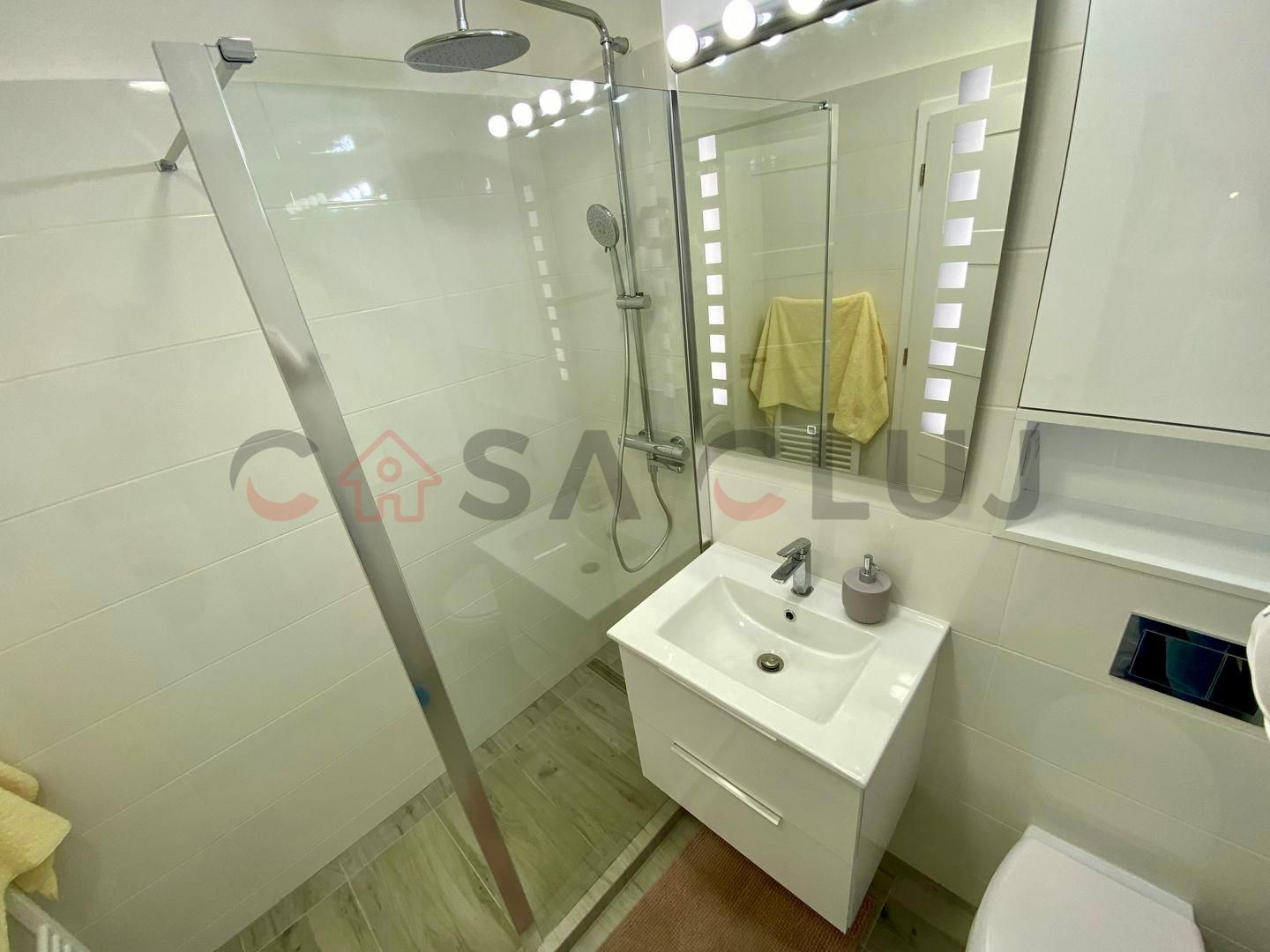 3 camere decomandate, la cheie, etaj intermediar, OMV Mărăști — fotografia 7