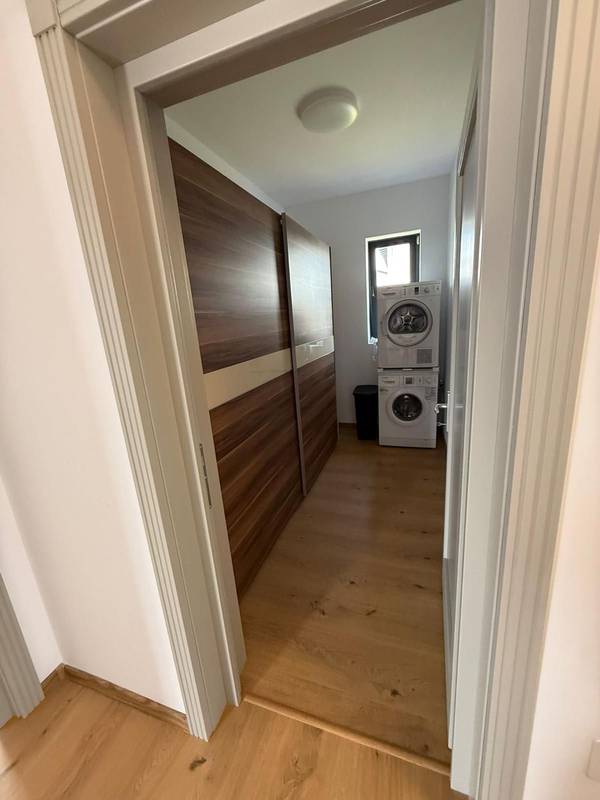 Casa 4 camere,2bai, 700 mp teren,mobilată si utilată — fotografia 12