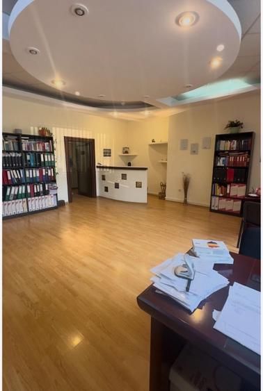 BRASADAS vinde cladire de birouri 24 firme 102.000 euro/an. — fotografia 6