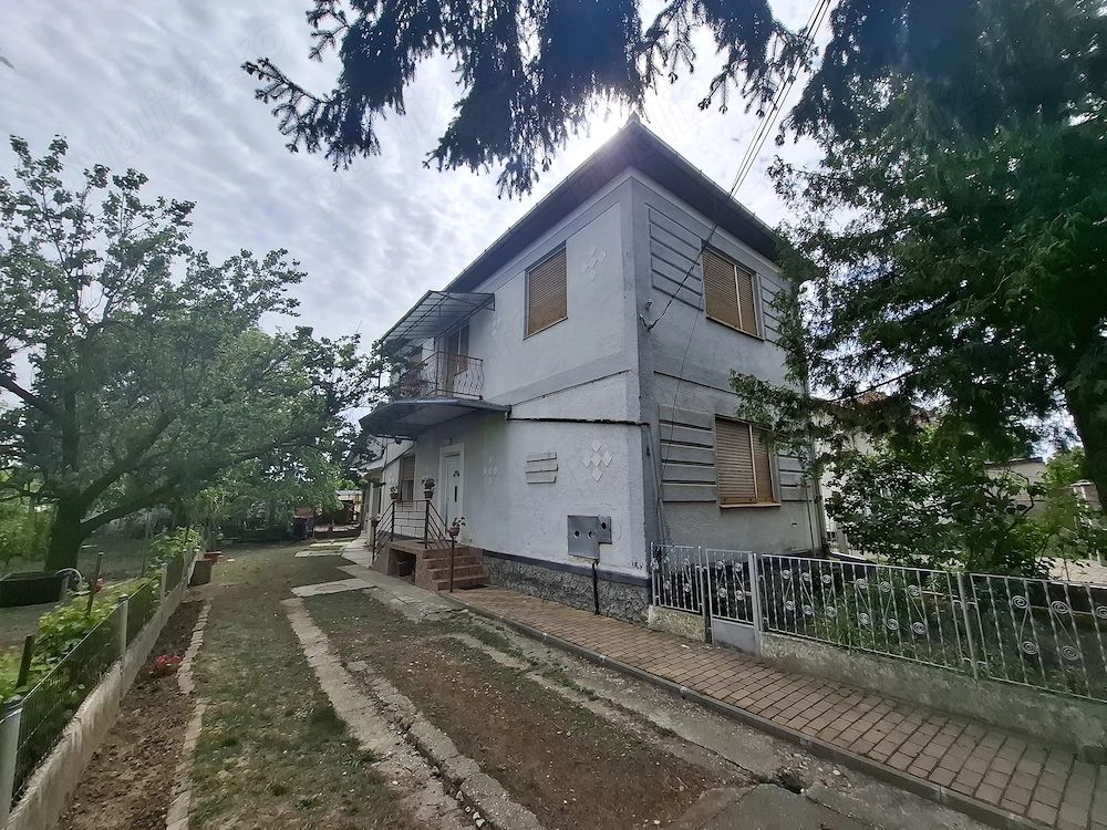 BRASADAS vinde casa in zona Piata de vechituri — fotografia 4