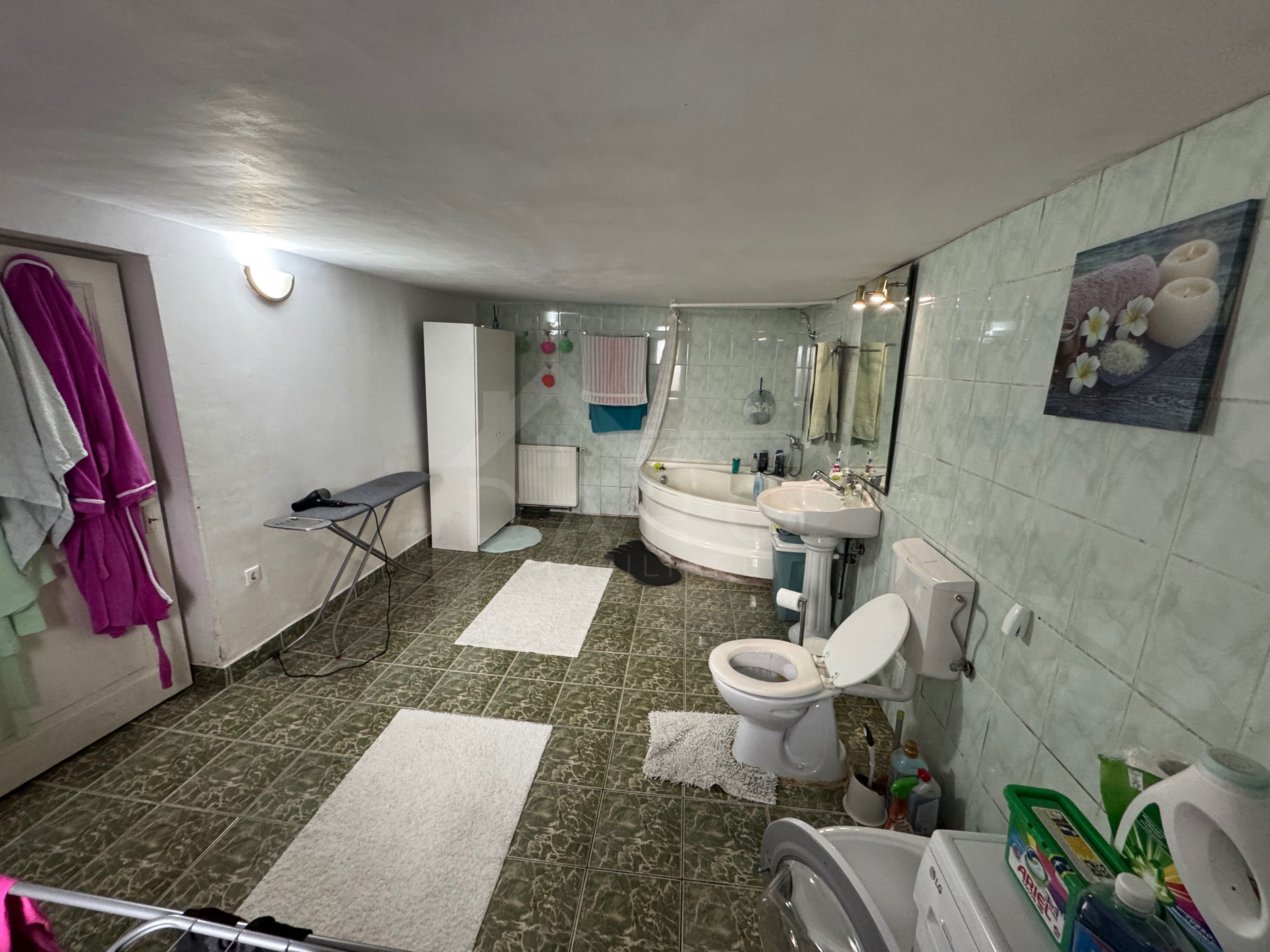 Casă de închiriat în Cerghid, județul Mureș, pentru o familie care caută liniște cu acces rapid spre Tg. Mureș — fotografia 3