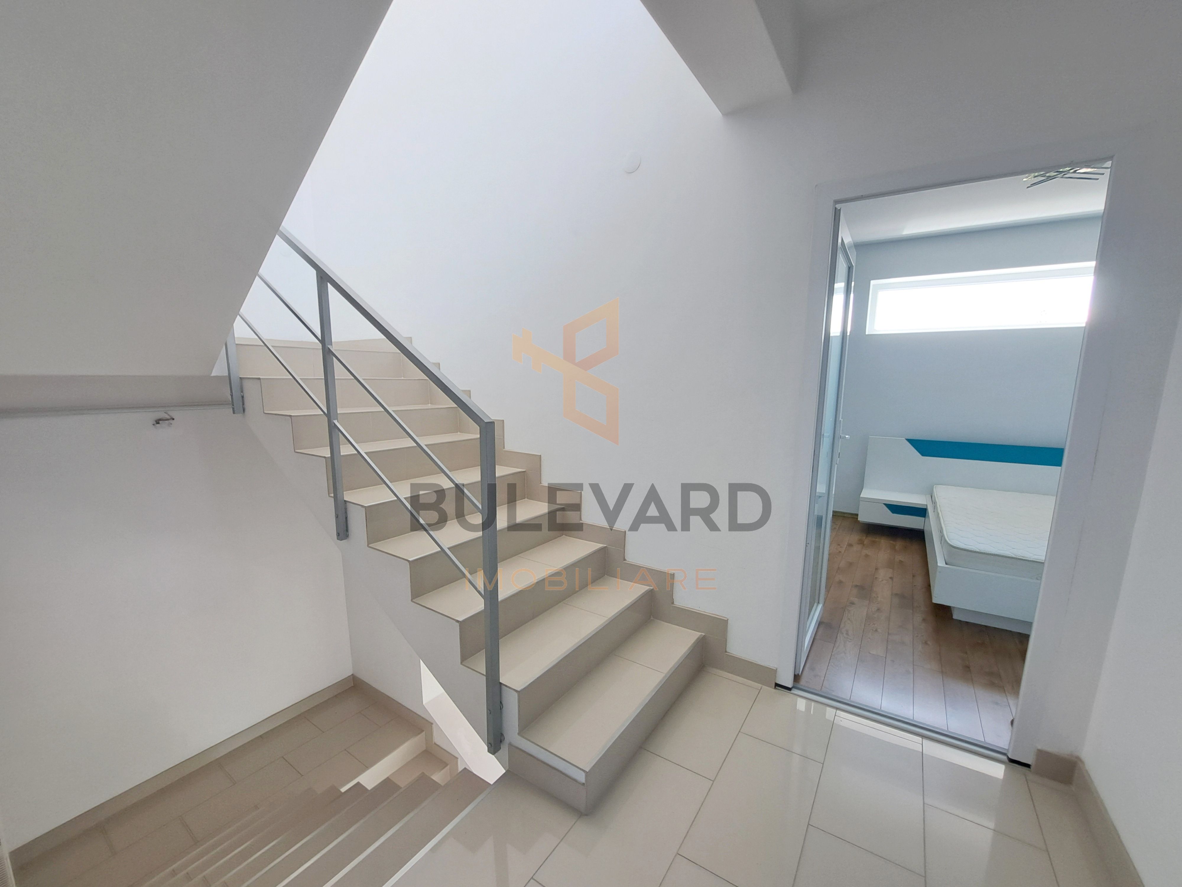 Casa tip dulplex 120 mp + 80 mp terase + garaj, zona Liceu Waldorf — fotografia 10