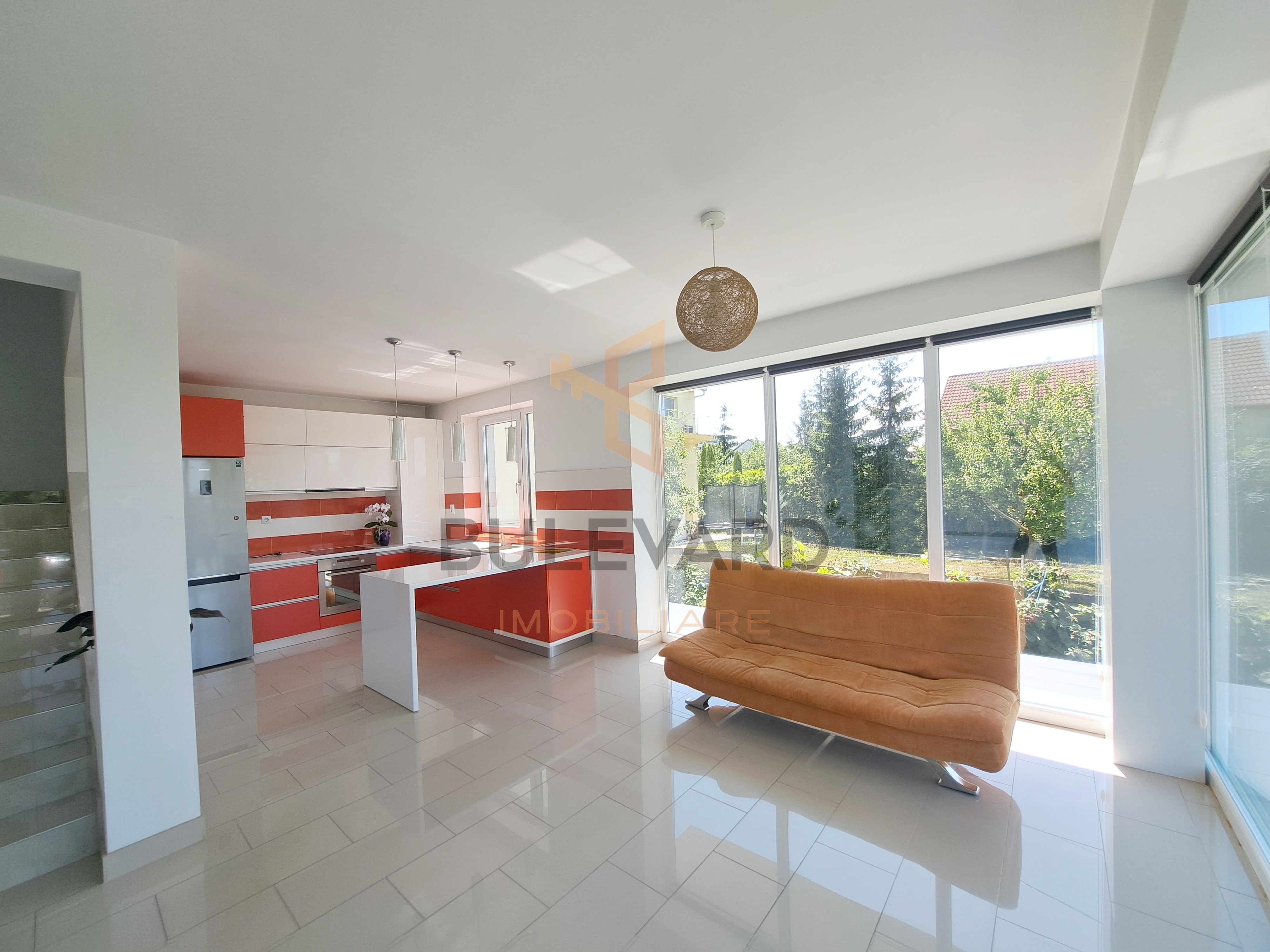 Casa tip dulplex 120 mp + 80 mp terase + garaj, zona Liceu Waldorf — fotografia 4