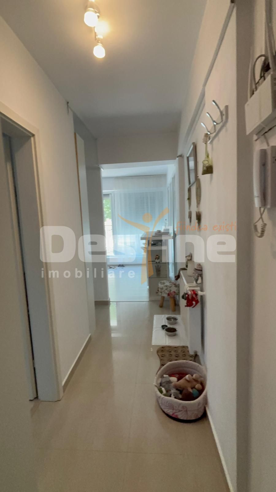 APARTAMENT 2 CAMERE DECOMANDAT RENOVAT +CURTE DE 80 M — fotografia 12
