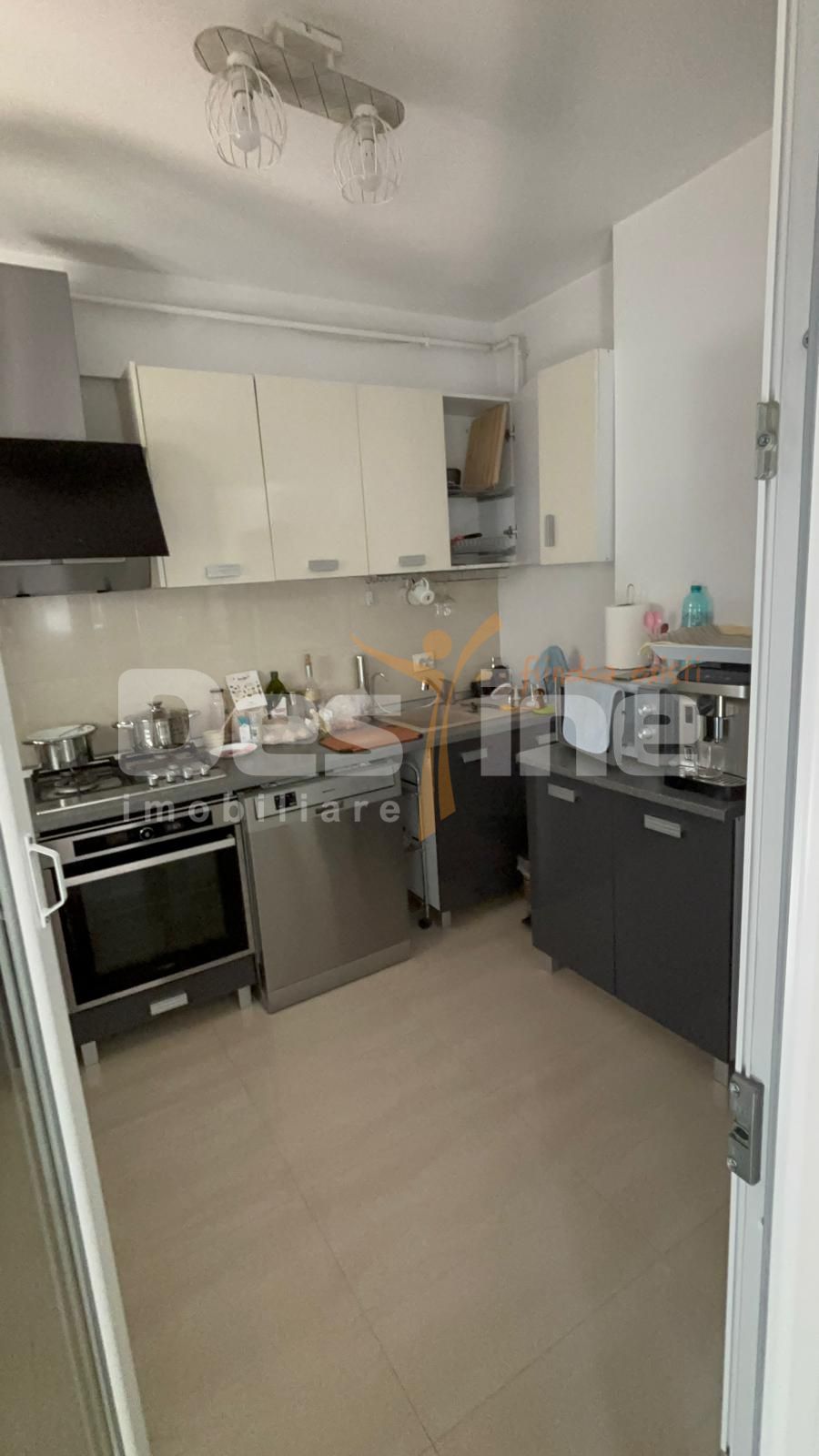 APARTAMENT 2 CAMERE DECOMANDAT RENOVAT +CURTE DE 80 M — fotografia 14
