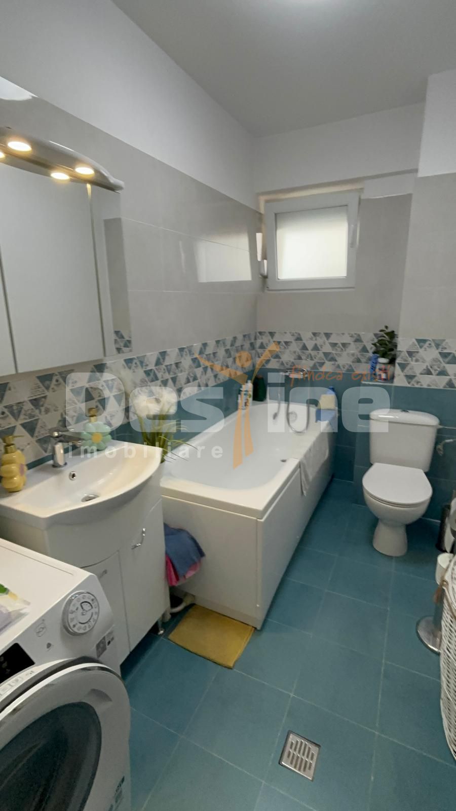 APARTAMENT 2 CAMERE DECOMANDAT RENOVAT +CURTE DE 80 M — fotografia 4